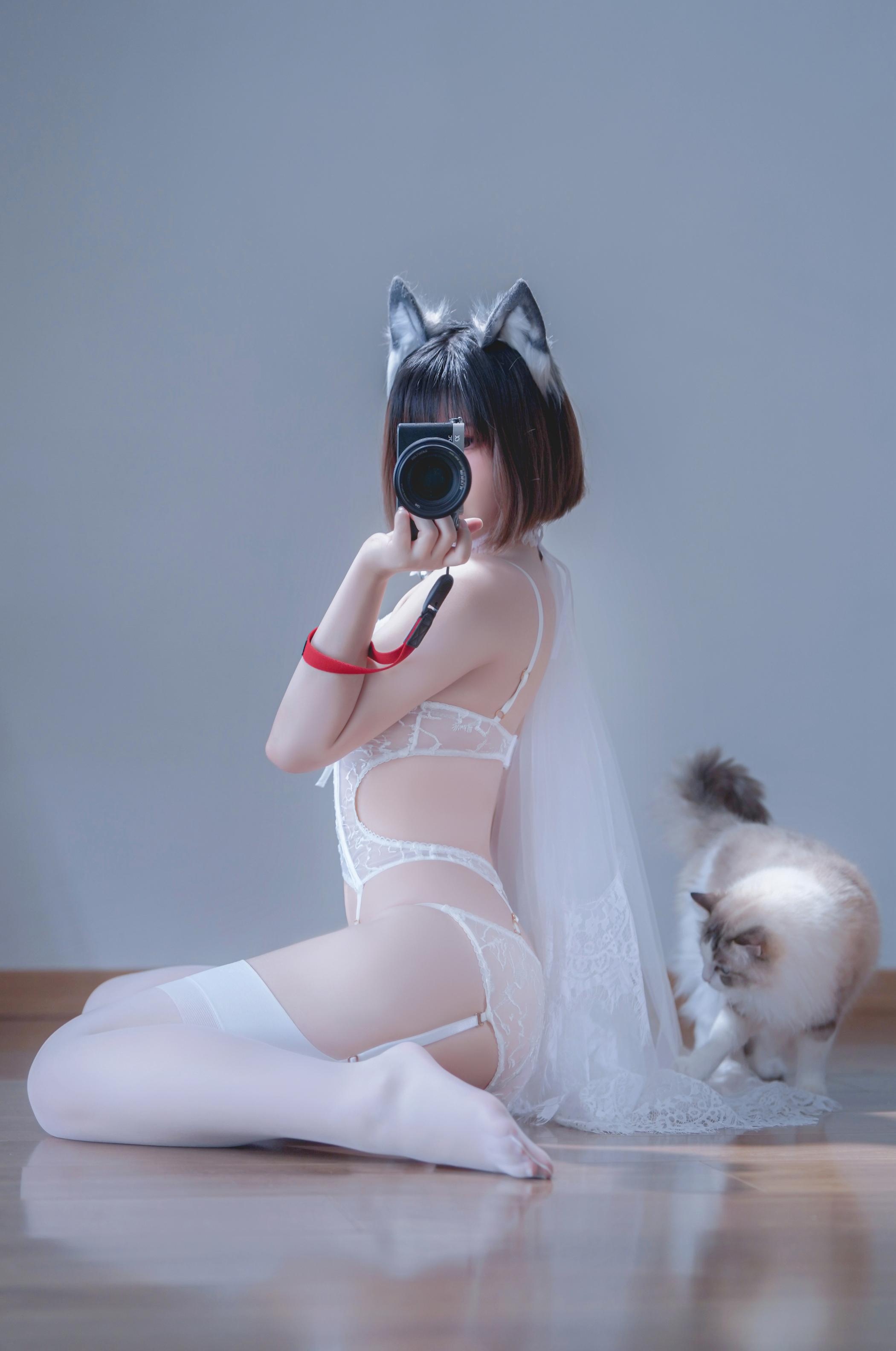 Ban Ban Zi 순백 화가 스타킹 화보