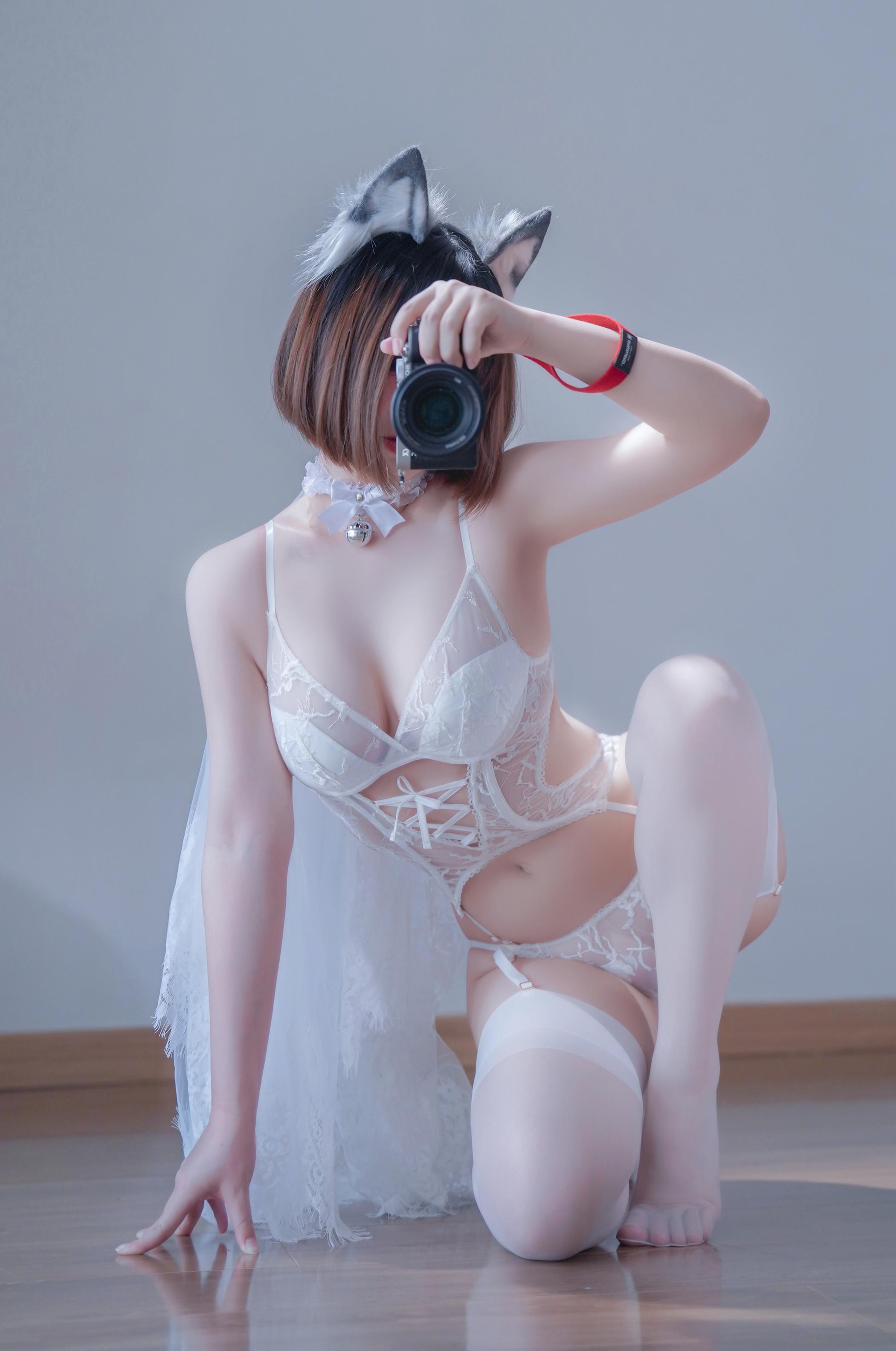 Ban Ban Zi 순백 화가 스타킹 화보