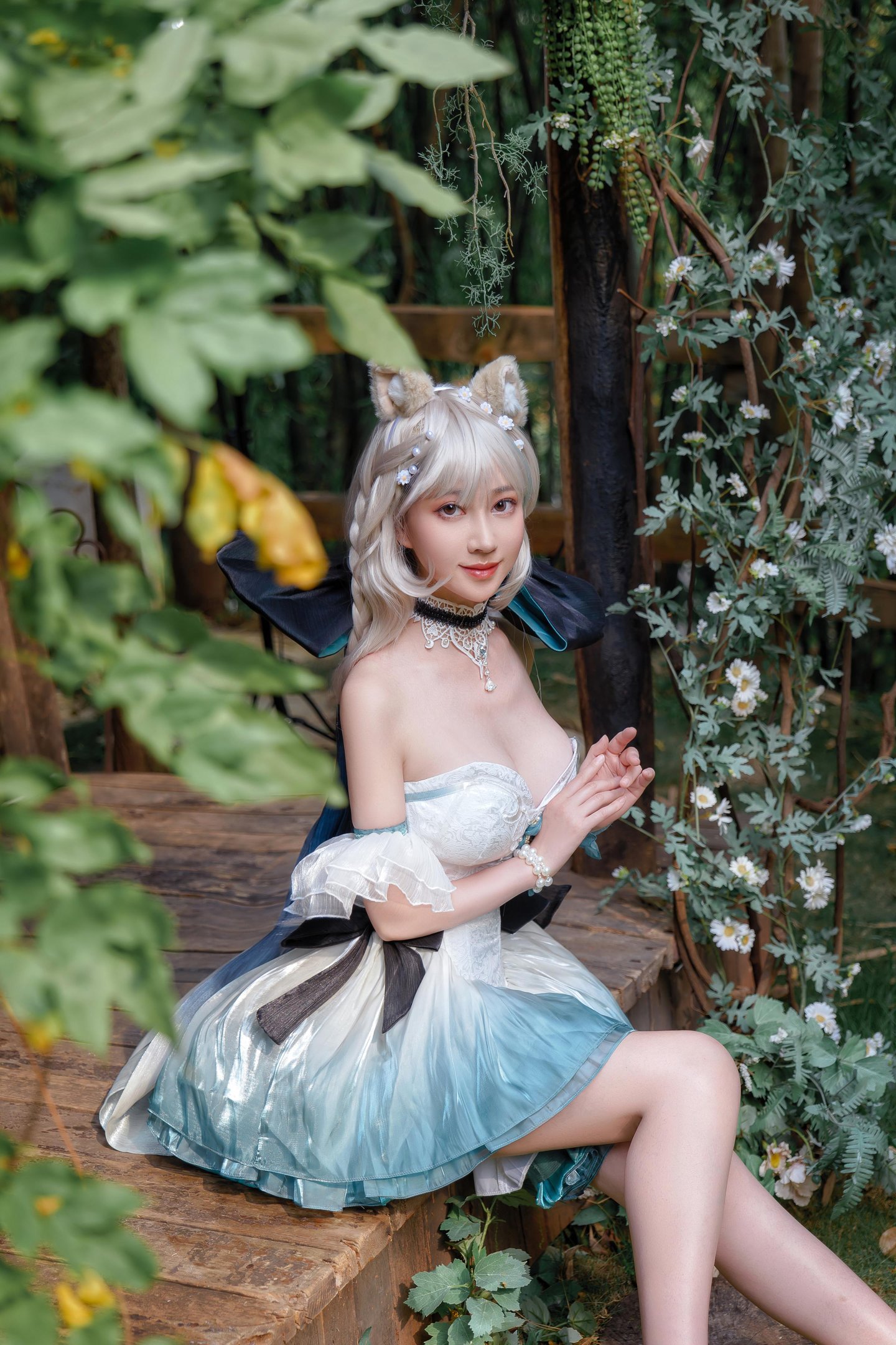 年年Nnian 琳妮特户外短裙Cosplay写真