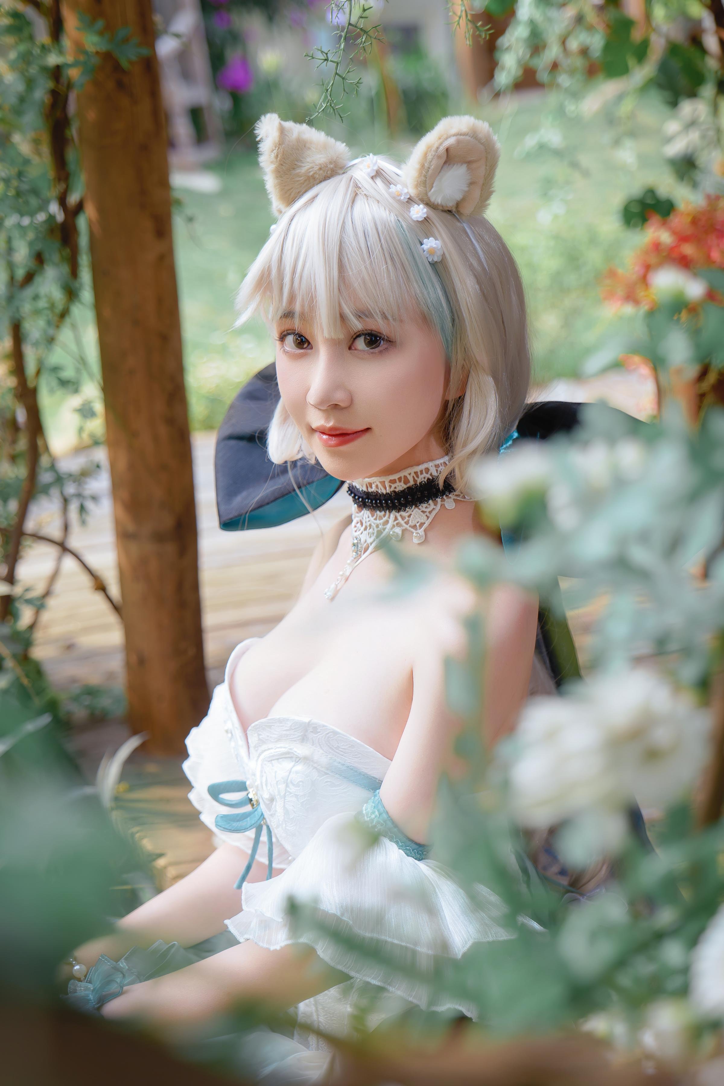 年年Nnian 琳妮特户外短裙Cosplay写真