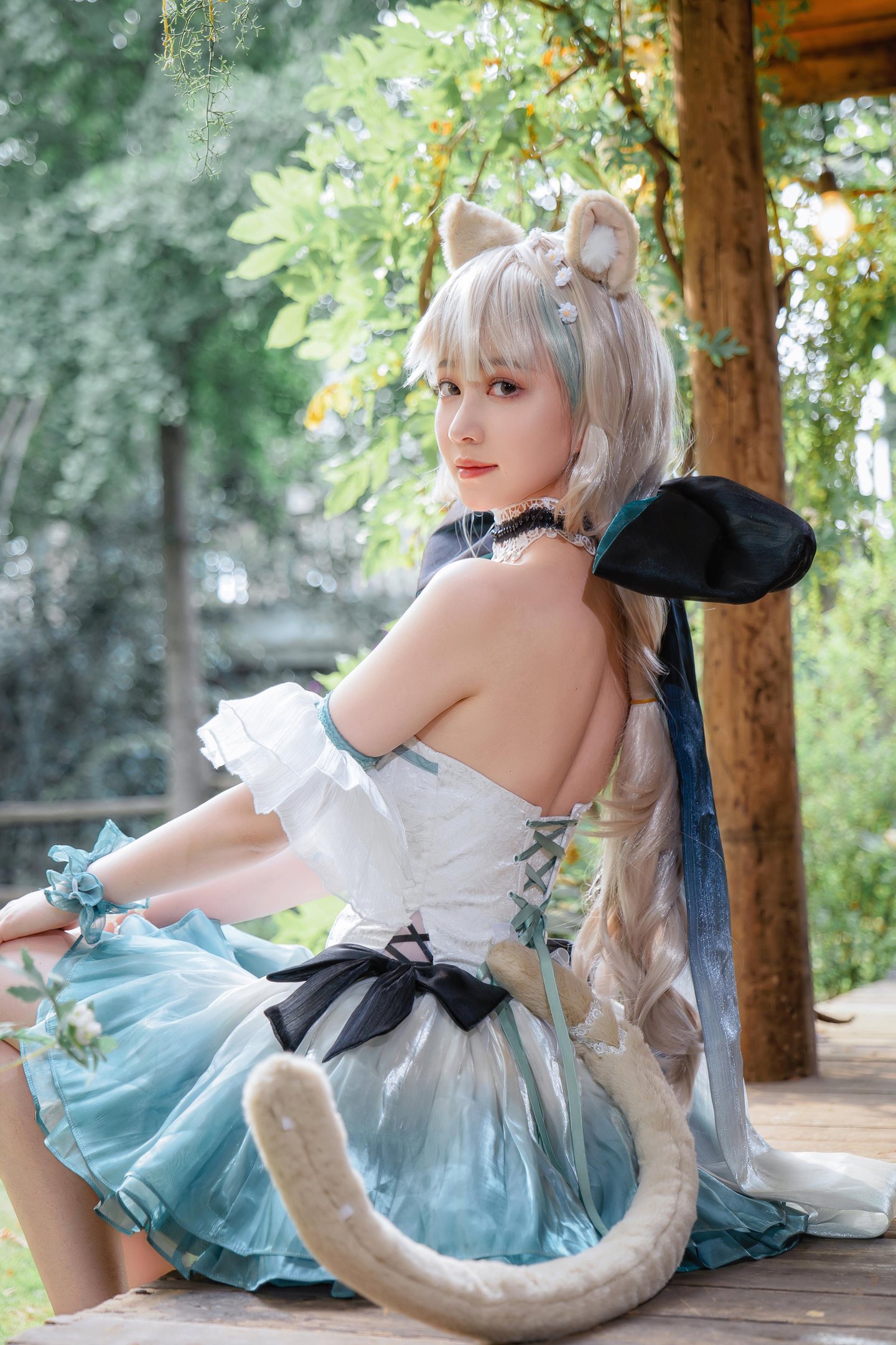 年年Nnian 琳妮特户外短裙Cosplay写真