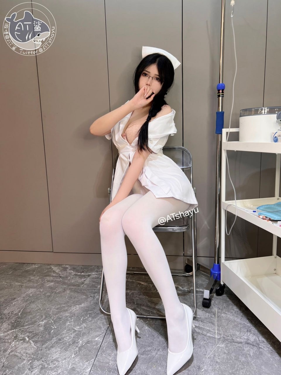 AT鲨 - Y tá dây trắng 141P