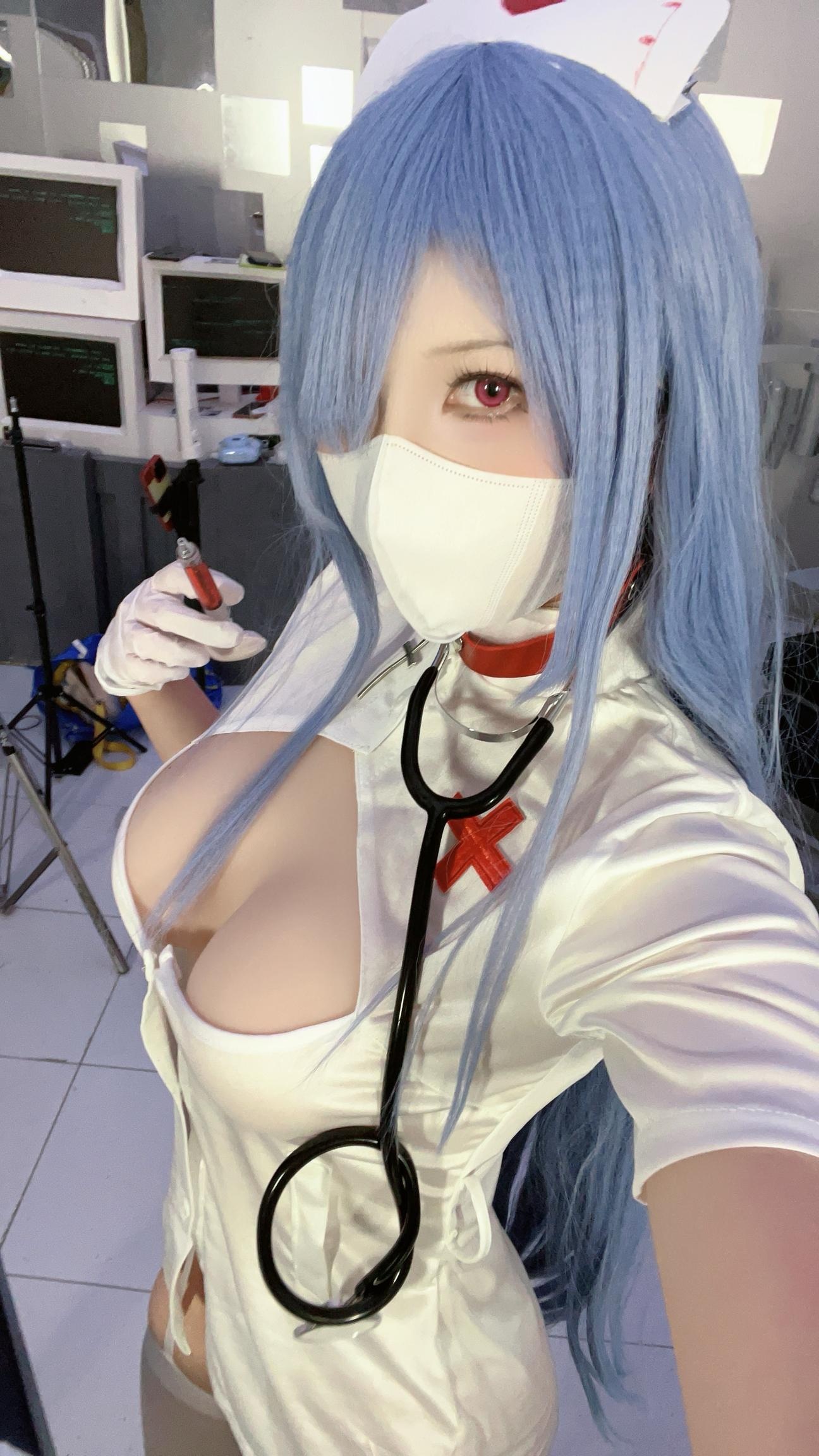 小和甜酒 - 伏罗希洛夫护士