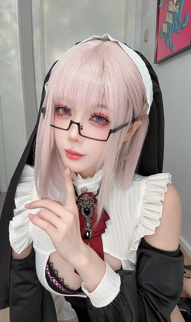 九言修女2白丝高跟Cosplay 24P1V