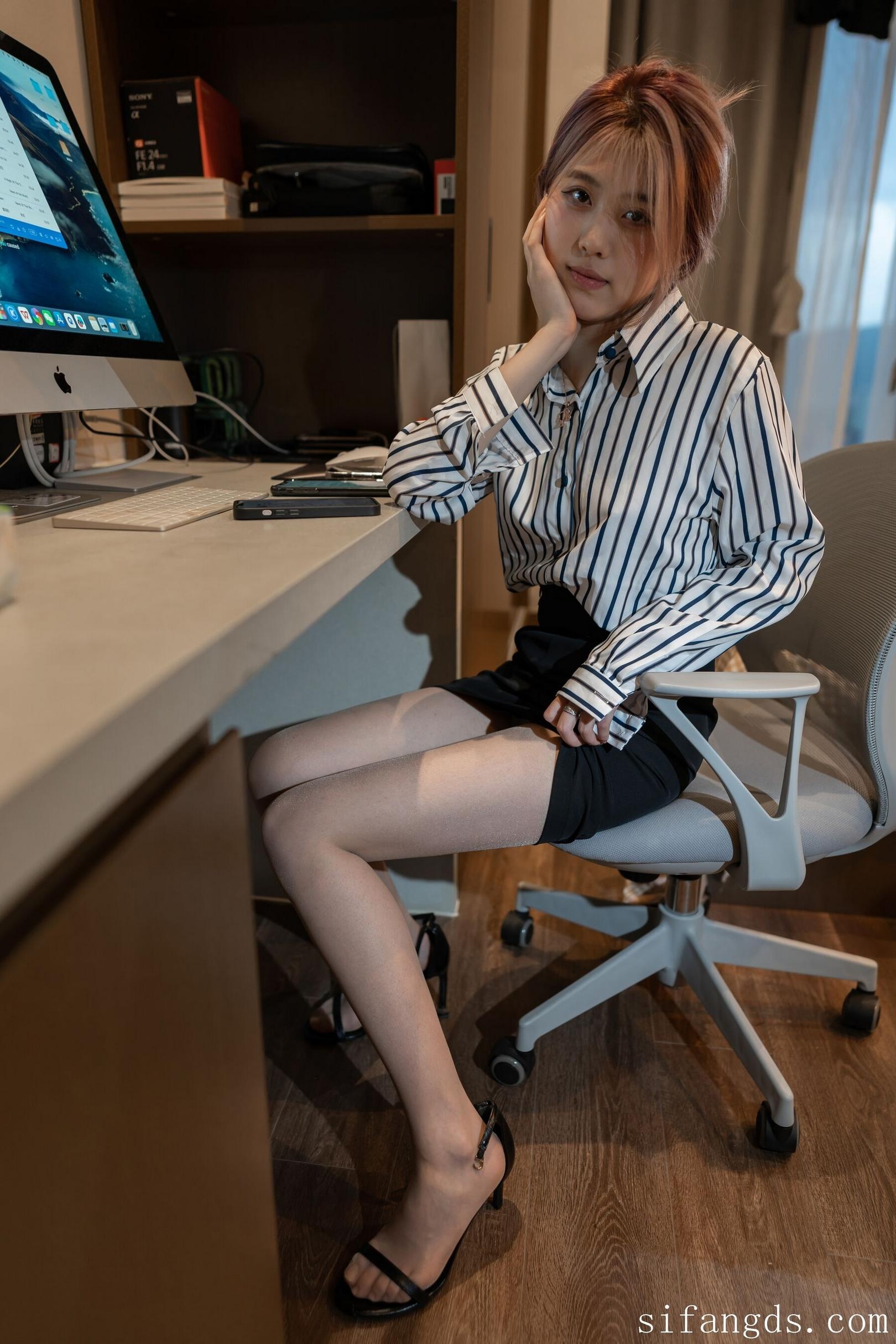 'ISS Series - College Cuties 153P1V'