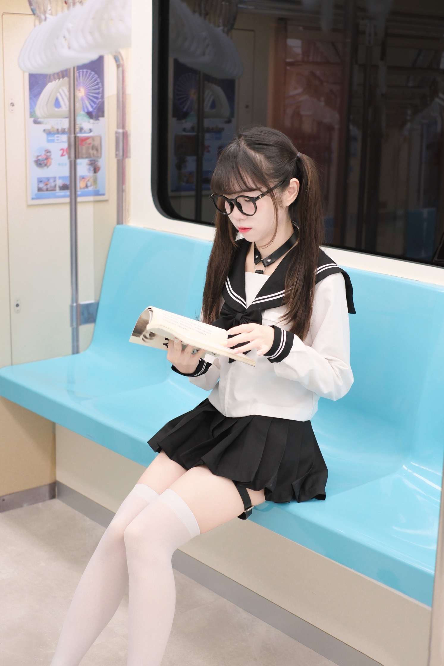 可可小白兔 - 電車上の女高中生 70P