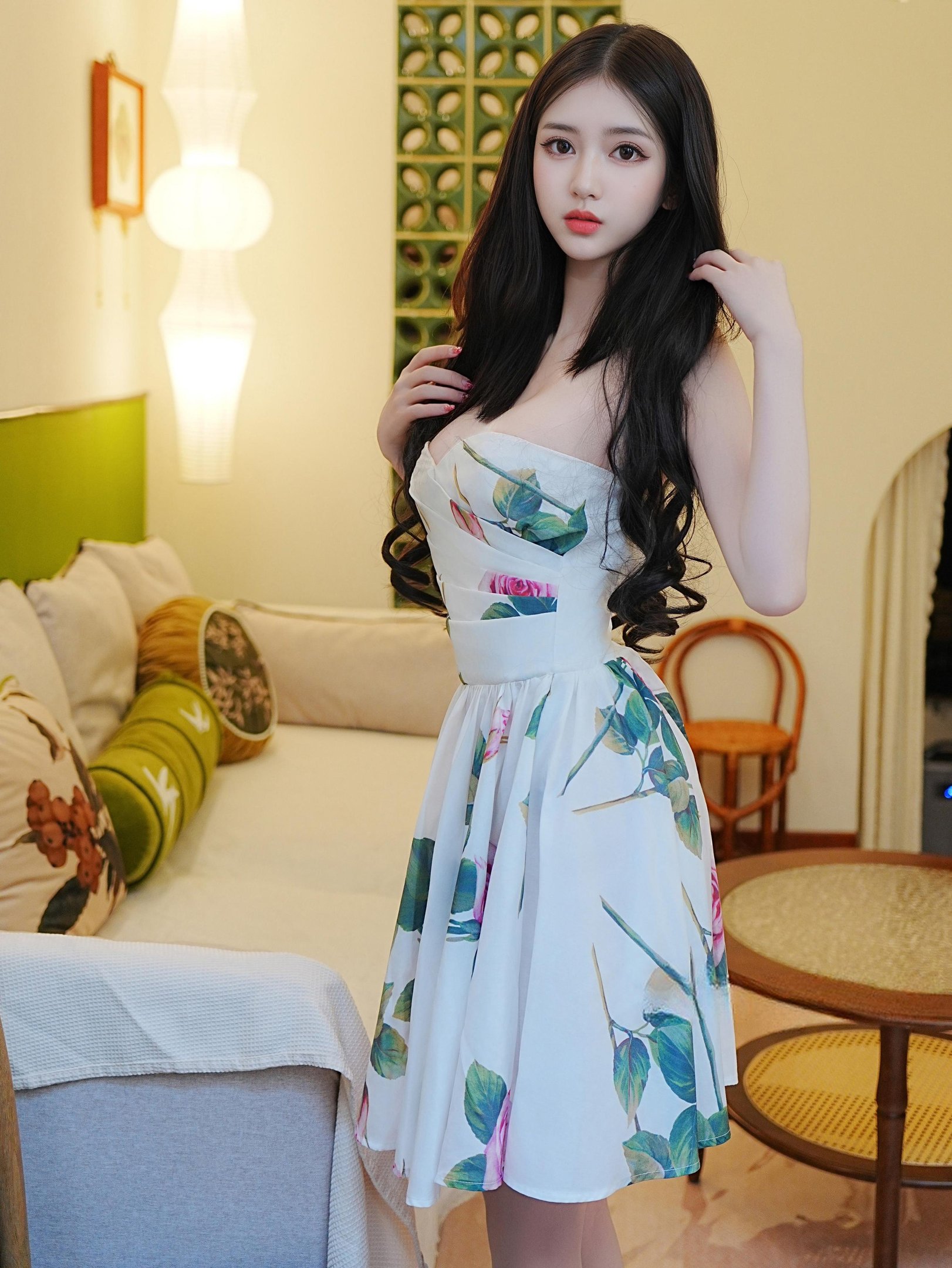[XR Uncensored]白小蝶 - 肉丝连衣花裙 87P