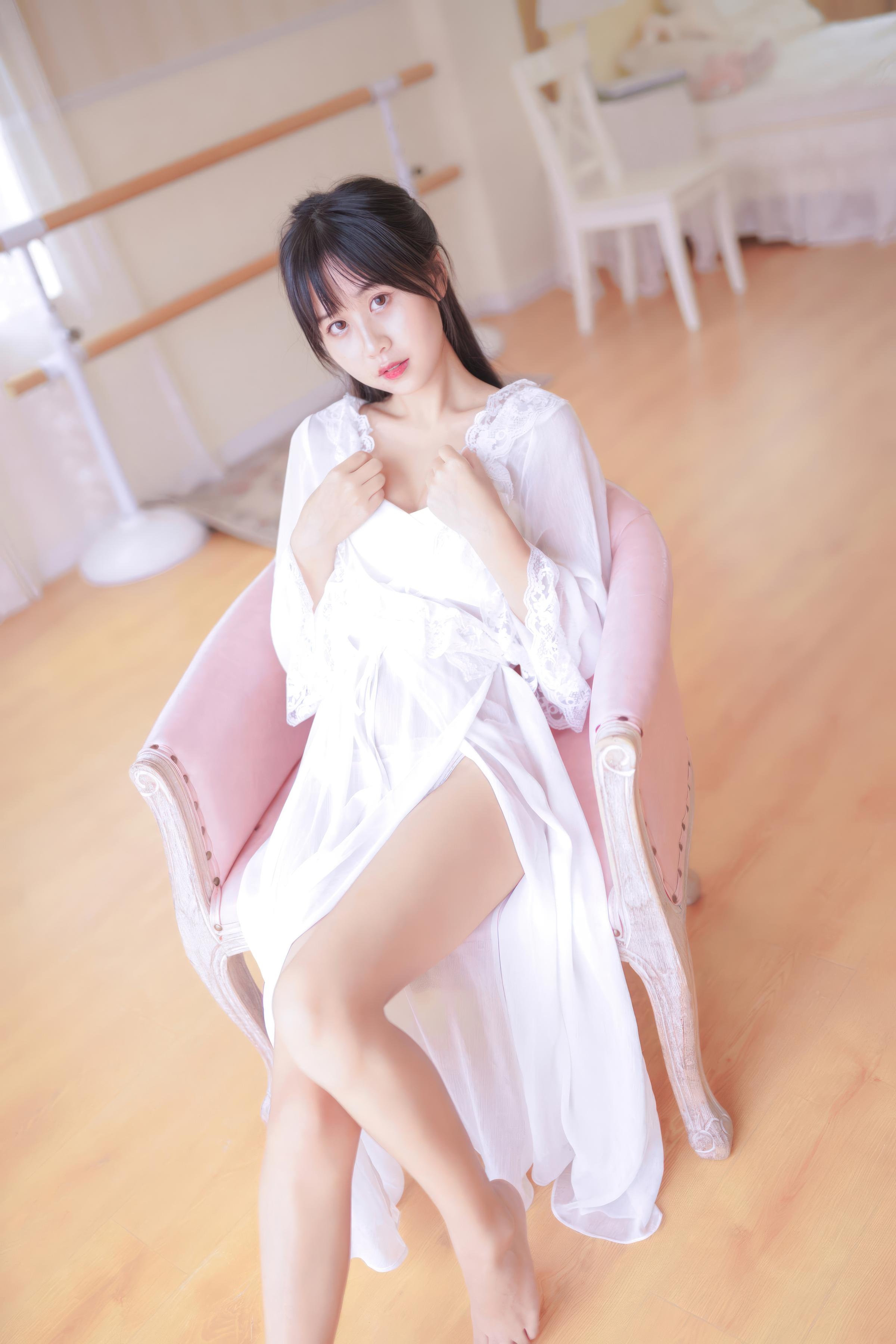 萌芽儿o0 - 白茶清欢 22P