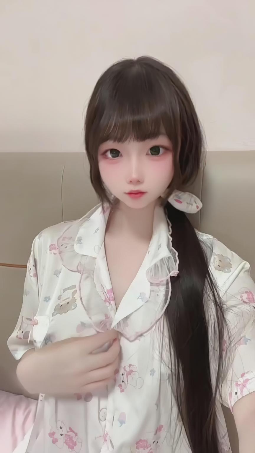 软酱(坏小狗) - 清纯少女 最新门槛 反差少萝 54P8P