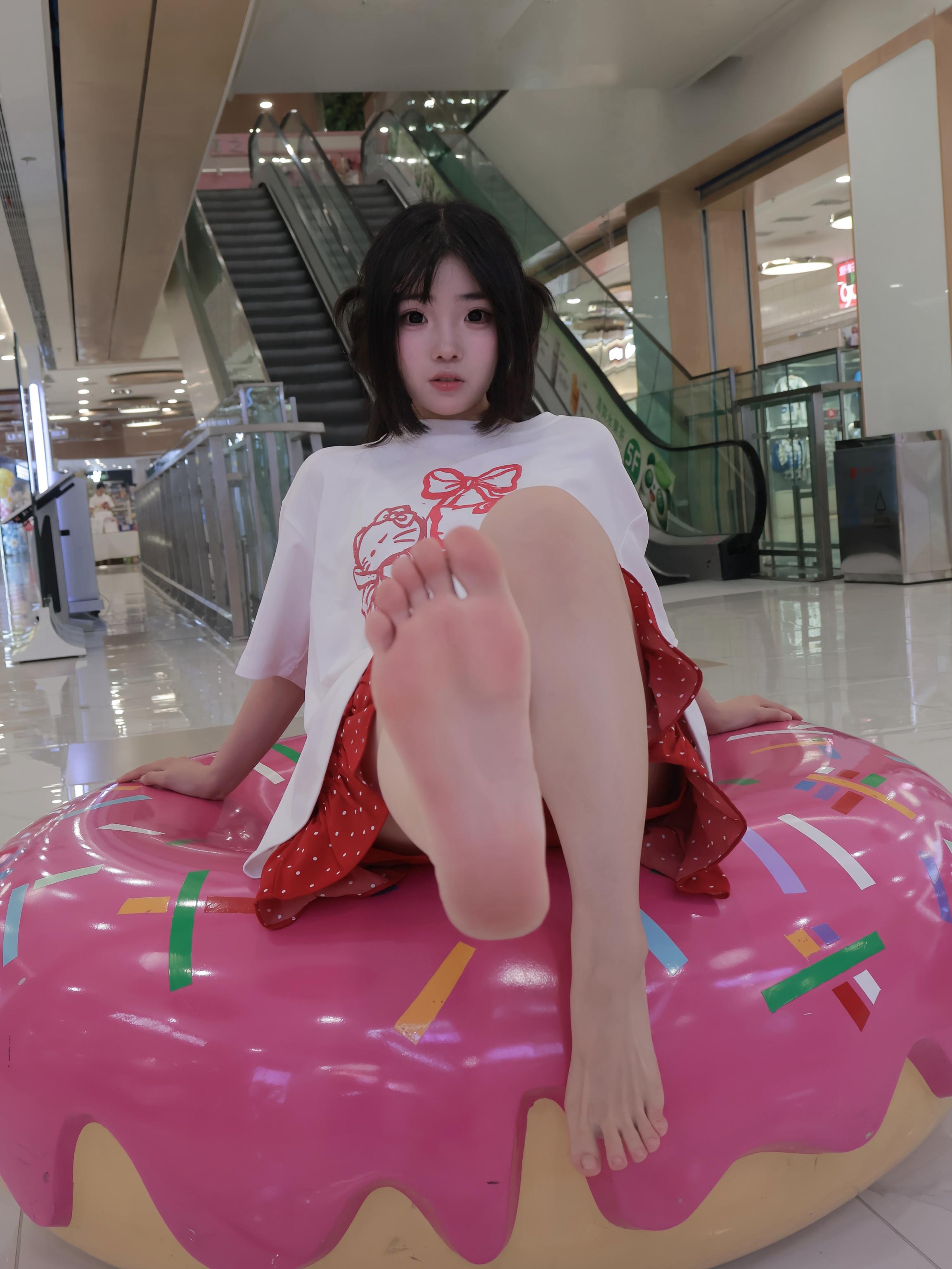 小羊蛋卷 - 创意园+操场学妹+超市双丸子 21P