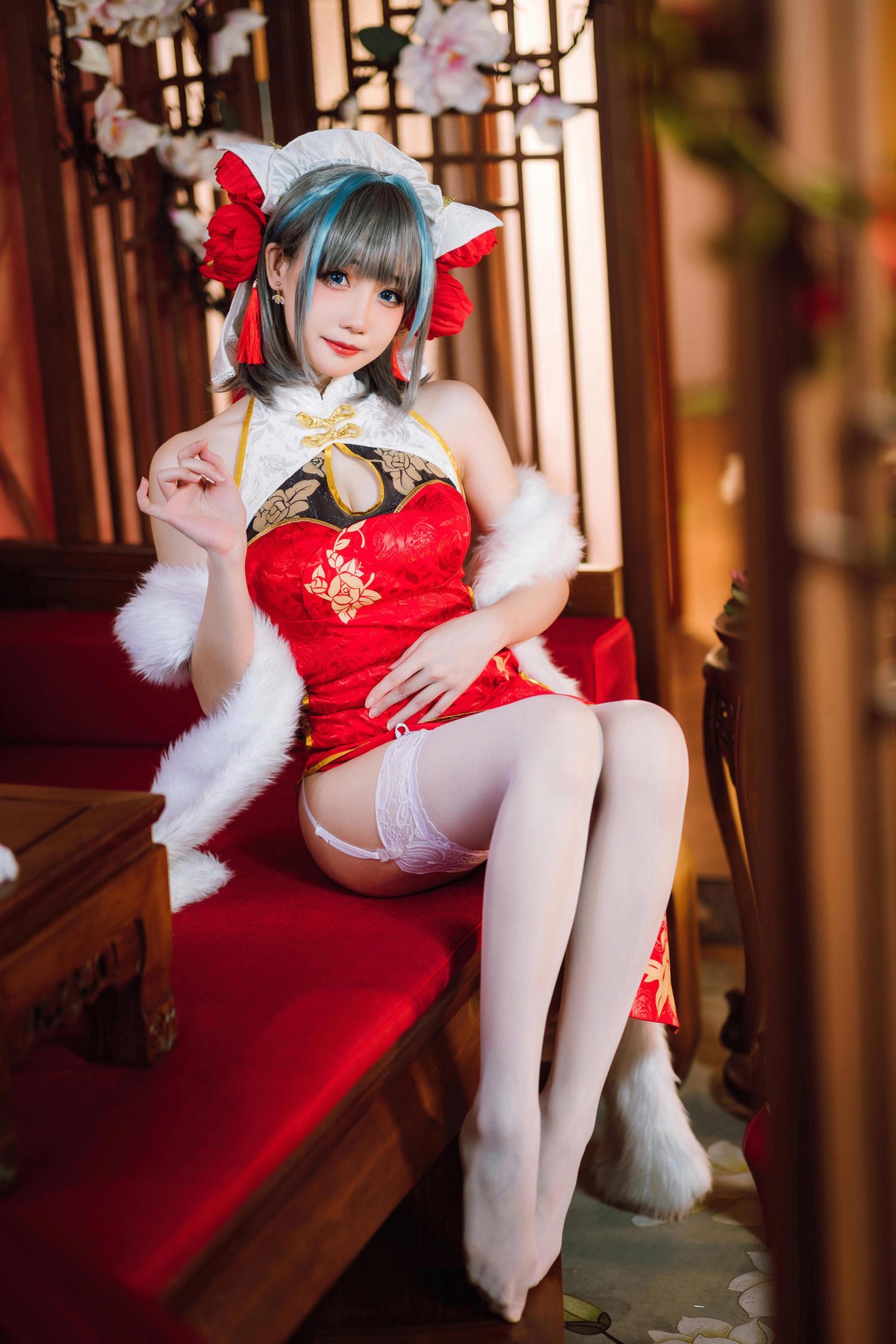 [cosplay] 焖焖碳 - cos 柴郡：真人写实碧蓝航线猫娘 银发猫耳撕裂旗袍巨乳白丝开档 极致诱惑堕落无修正 29P