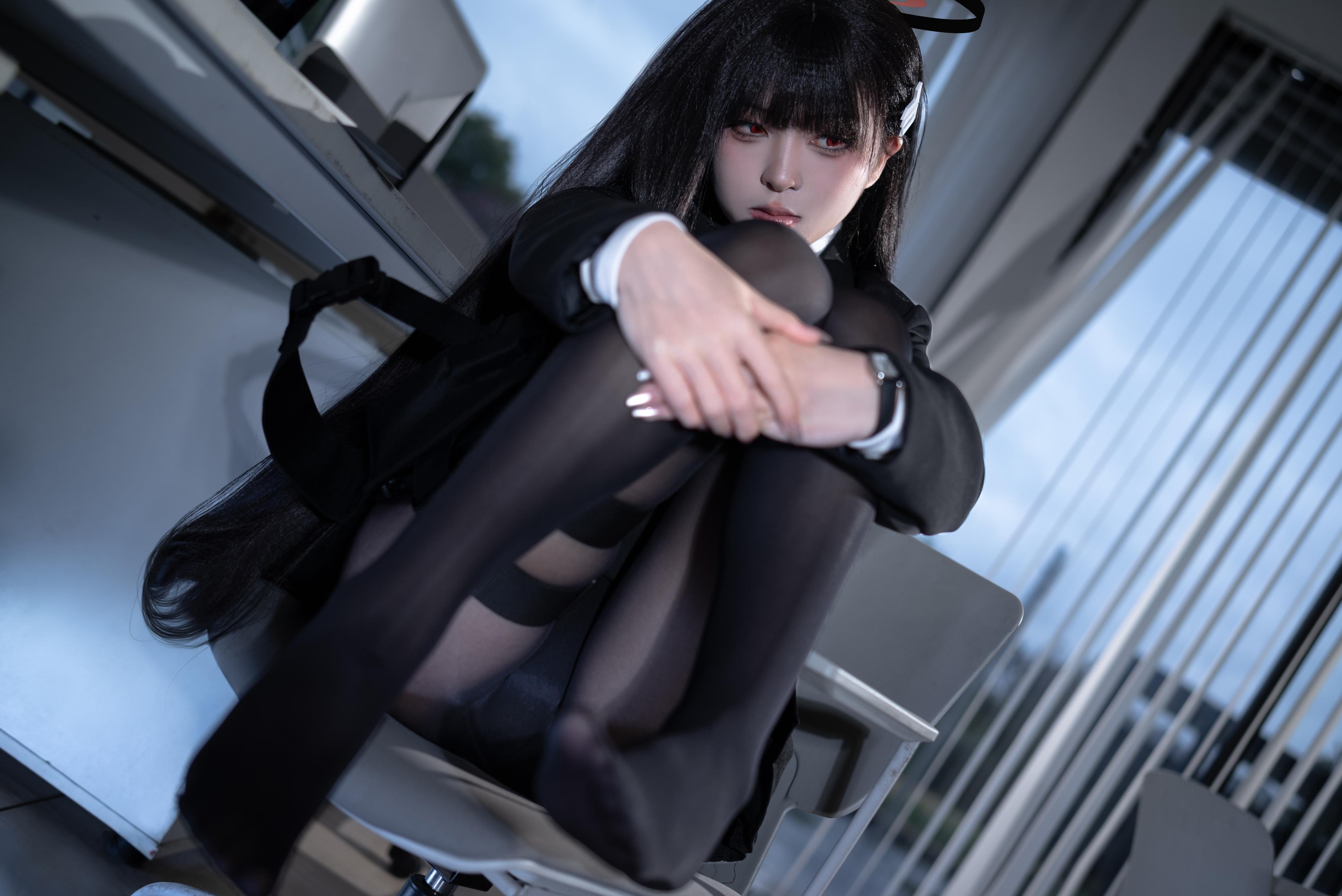 [cosplay] 矢量鱼 - cos 调月莉音：真人写实性感兔女郎 黑发巨乳黑丝开档 极致诱惑无修正 36P