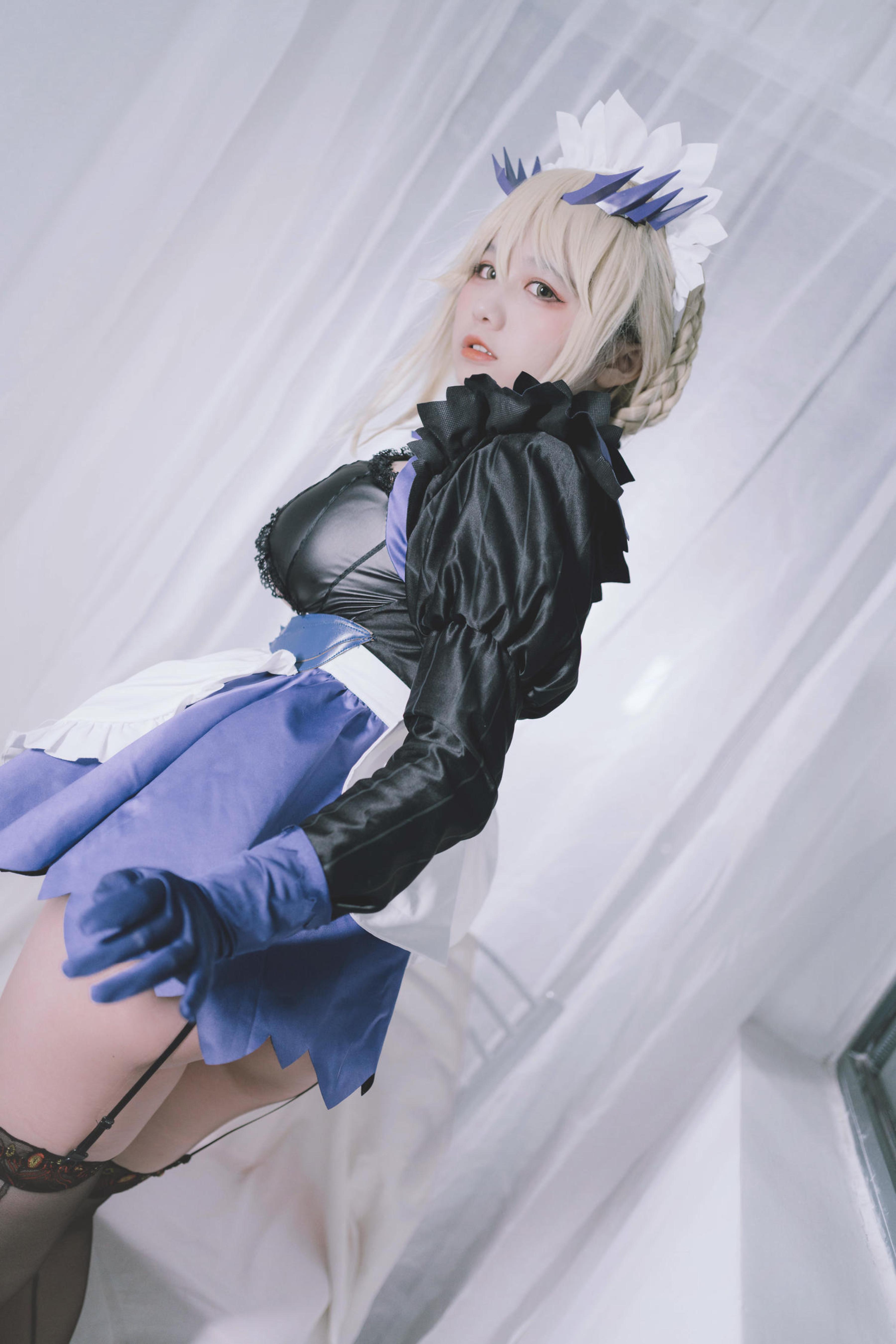 [cosplay] 阿半今天很开心 - cos 黑枪呆：真人写实FGO黑化枪兵女仆 黑发金瞳撕裂女仆装巨乳黑丝开档 极致堕落调教无修正 68P
