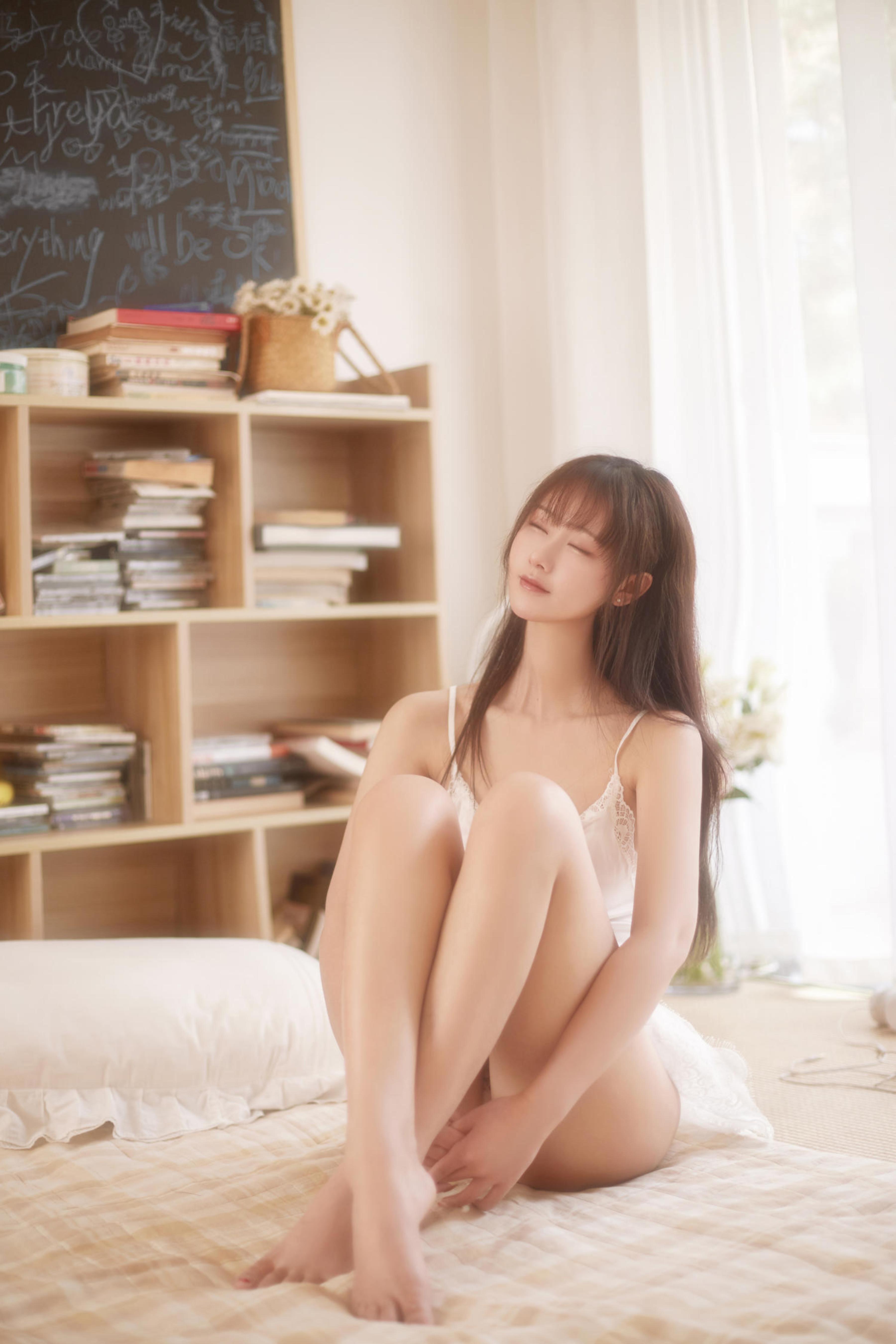 羽生三未 - 日系睡裙 30P