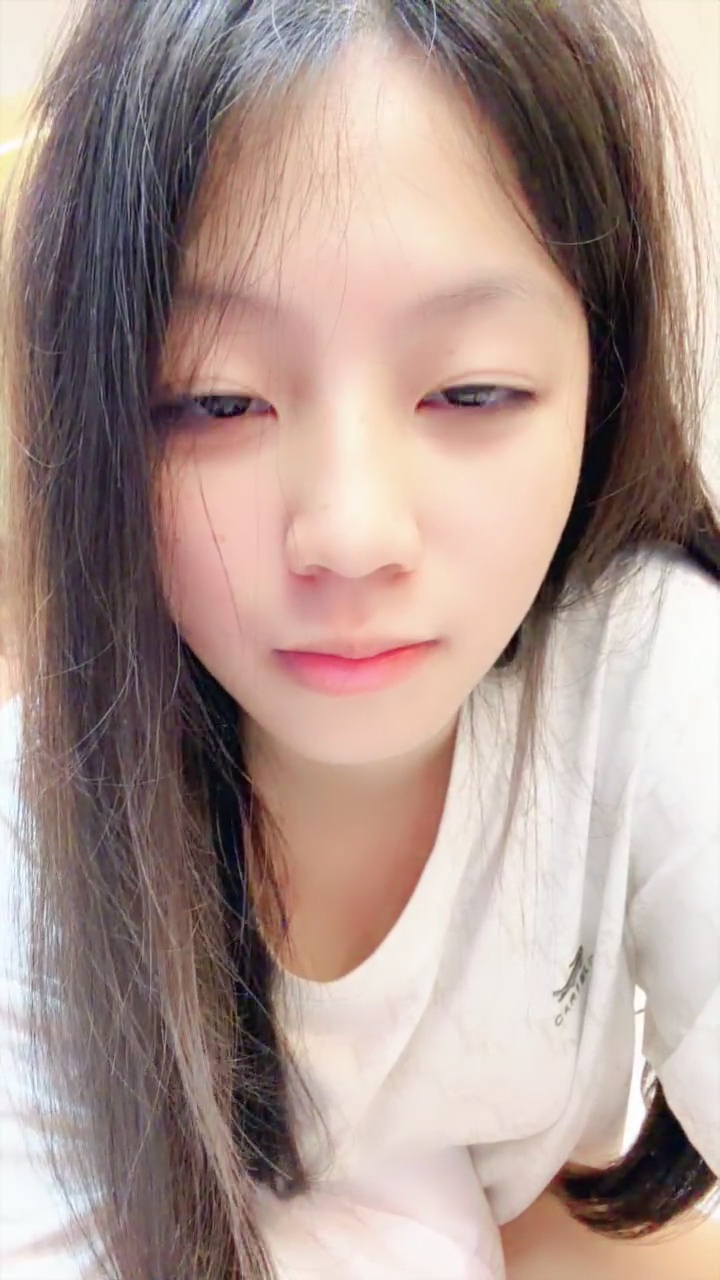 Your Little Yueyue - The Pinnacle of Pure Desire with a Perfect Fair Complexion 38P8V