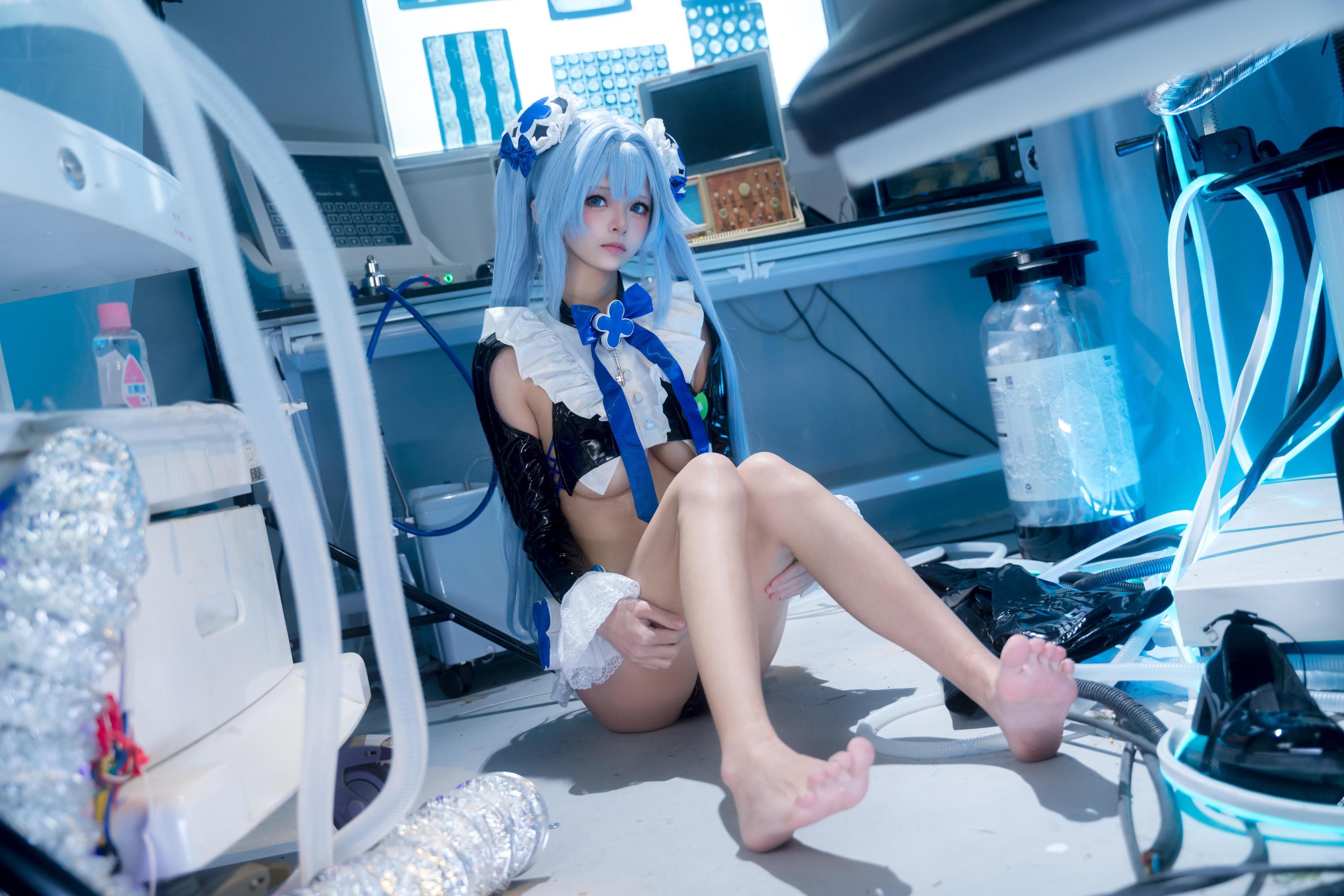 [cosplay] 九柒喵 - 汉赛尔：真人写实童话主题还原 欧风服饰与复古配色 少年感造型与故事氛围呈现 场景感写真合集