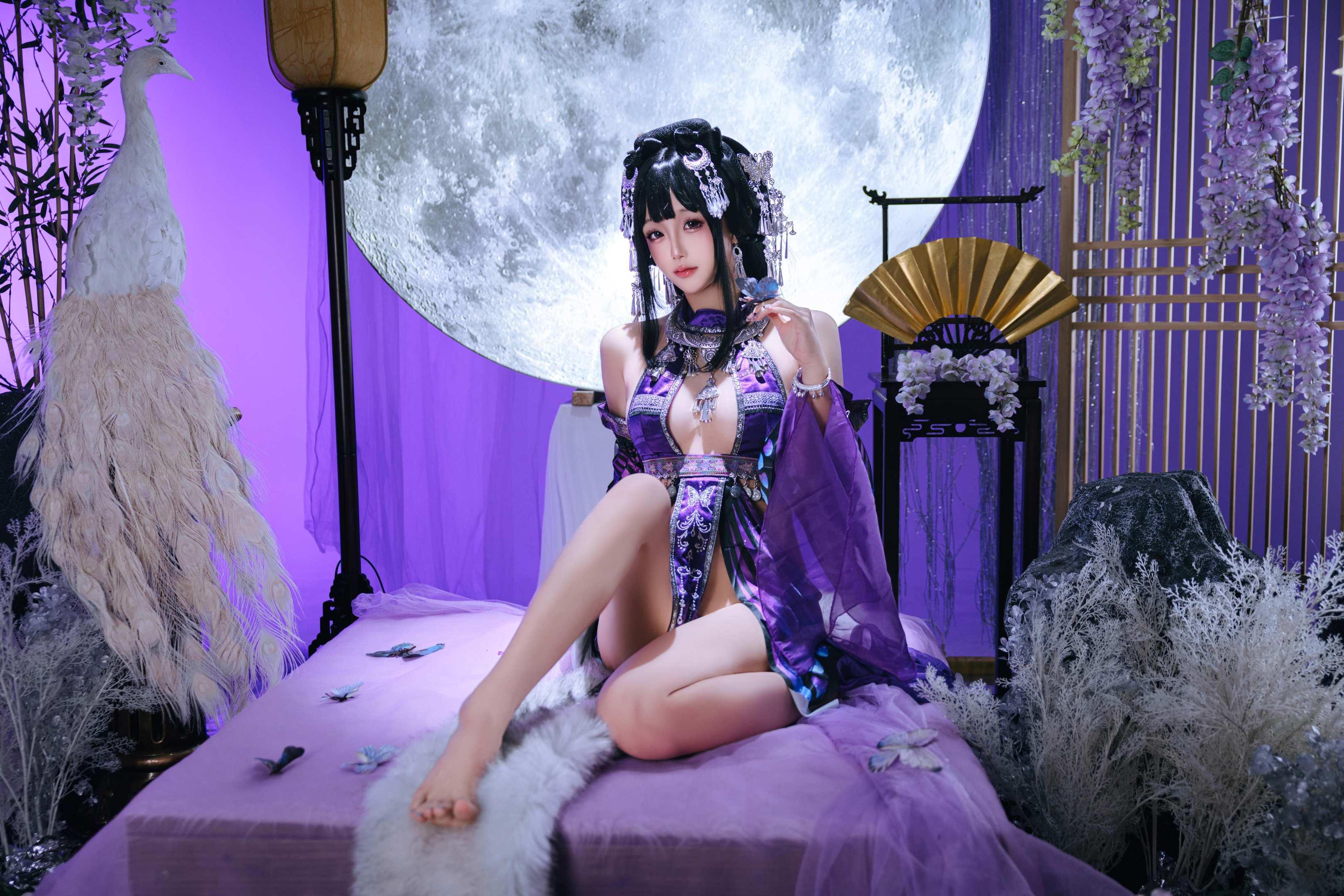 [cosplay] 日奈娇 - 苗疆巫女：真人写实国风幻想巫女造型 银饰头冠与民族服饰 贴身巫女装曲线展现 黑丝长腿神秘氛围 典藏写真156P＋视频6V