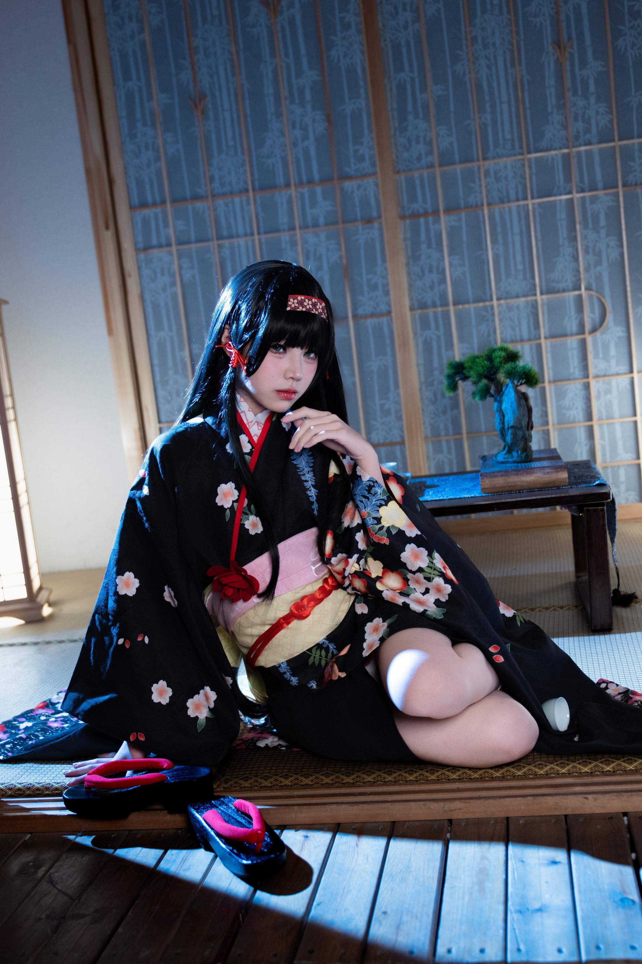 [cosplay] 清水凪 - [真人写实] cos 莲华：白发兽耳猫娘御姐 巨乳黑丝开档湿身透视 62P