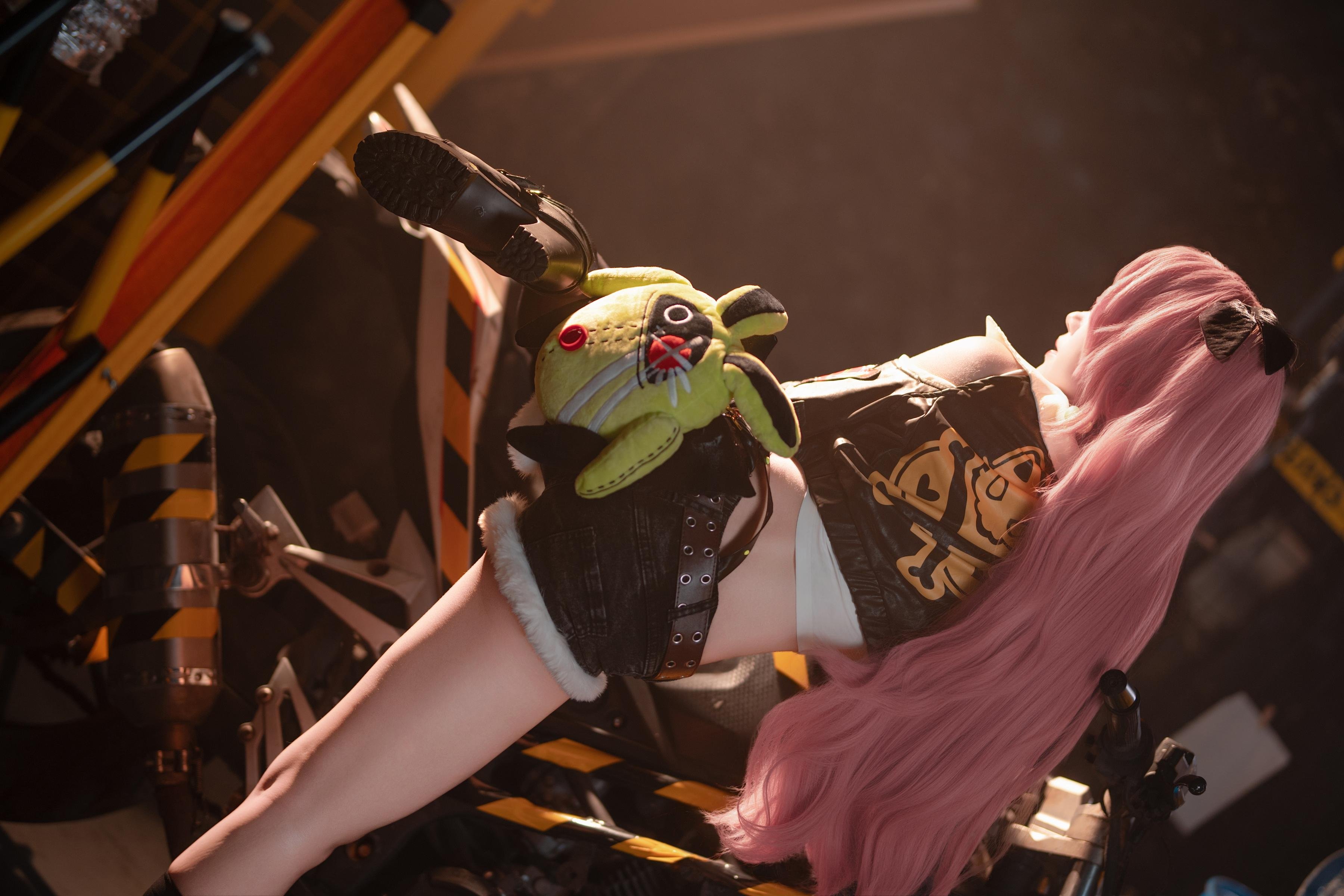 [cosplay] Bangni邦尼 - [真人写实] cos 妮可·罗宾：考古学家御姐长腿黑丝撕裂衬衫 巨乳湿身透视极致堕落无修正调教 77P