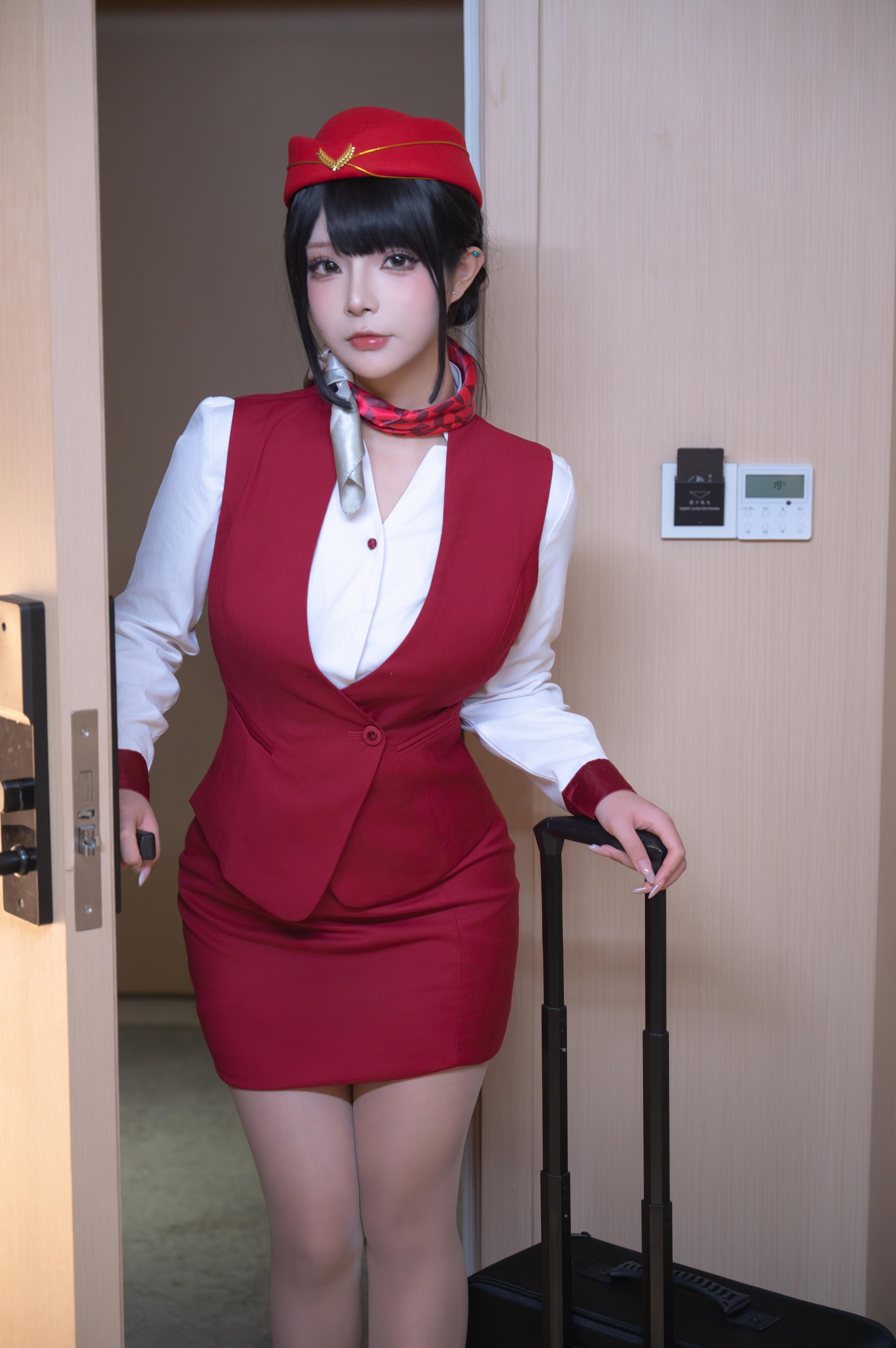 [cosplay] yuuhui玉汇 - 升舱服务＋S： 私房写真与近景互动风格 服装多变曲线展示 氛围感拉满的福利向合集 含写真137P＋视频2V