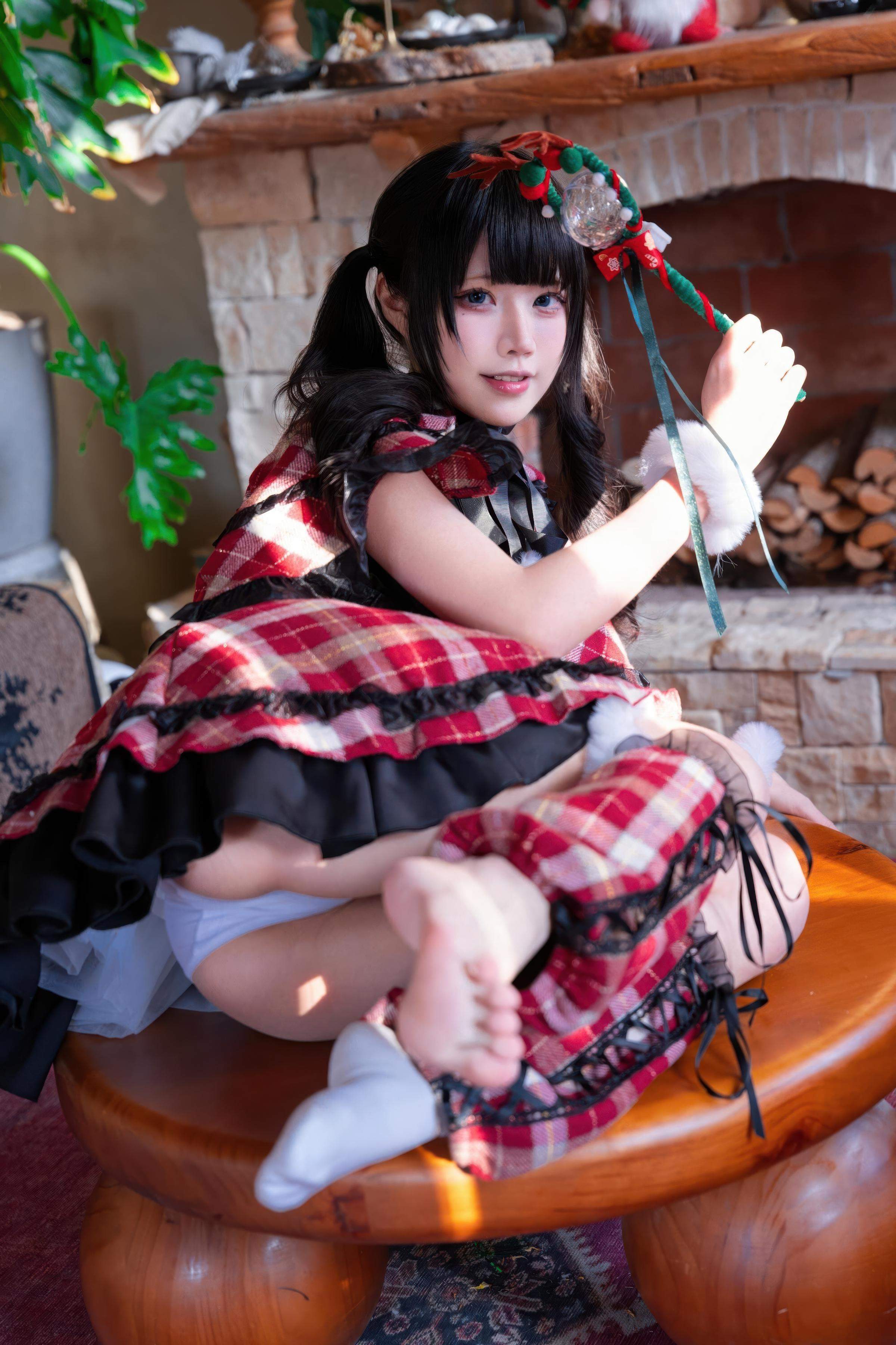 [cosplay] 清水凪 - 圣诞·日夜：圣诞主题双场景拍摄 日与夜两种氛围切换 服装与光影变化带来不同观感 节日感与人物气质并存的完整呈现 99P