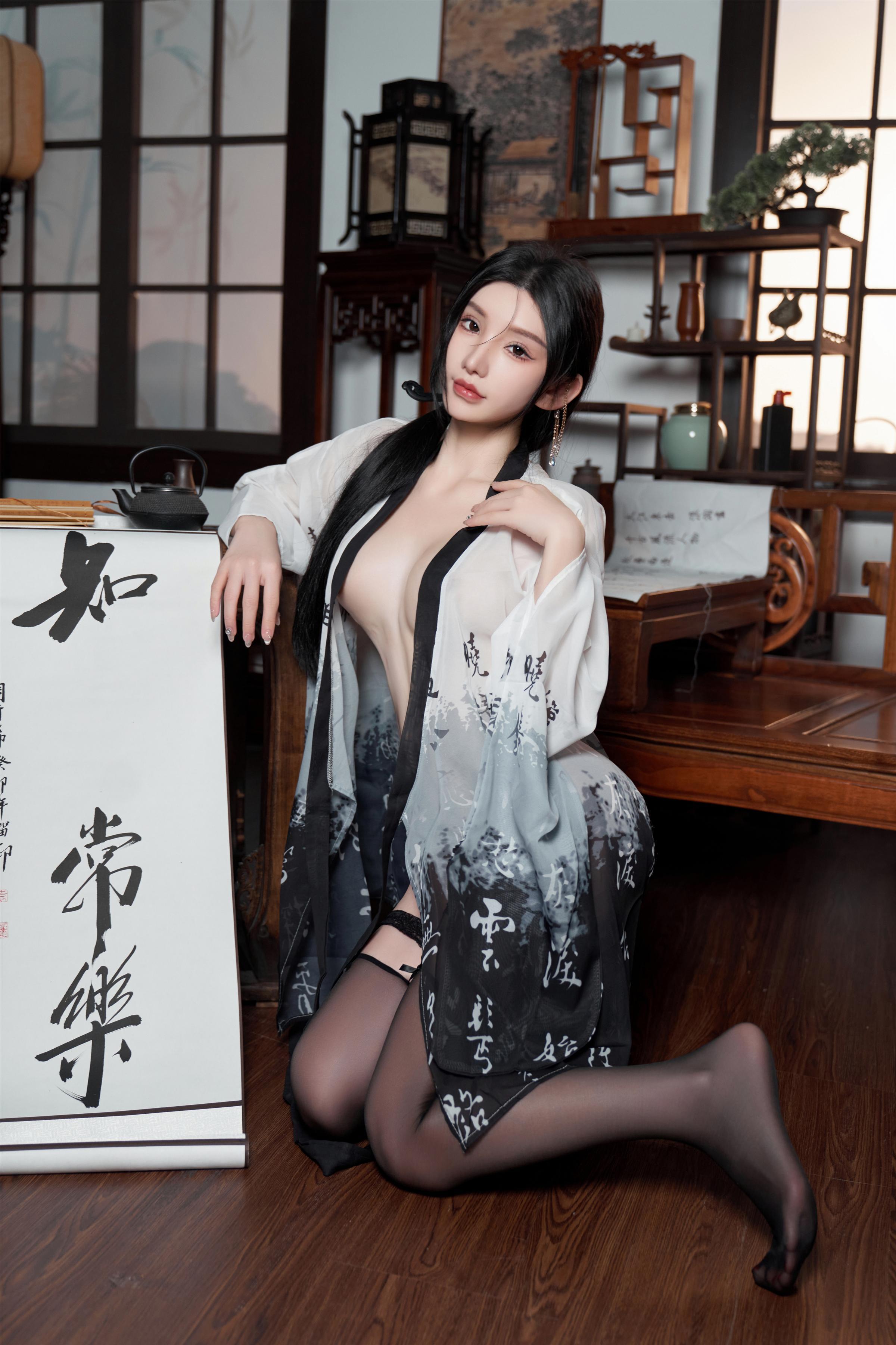[写真] 周于希 - 秀人网铃铛血滴子主题写真：暗黑风格造型与金属铃铛点缀 释放冷艳御姐的张力美感 90P