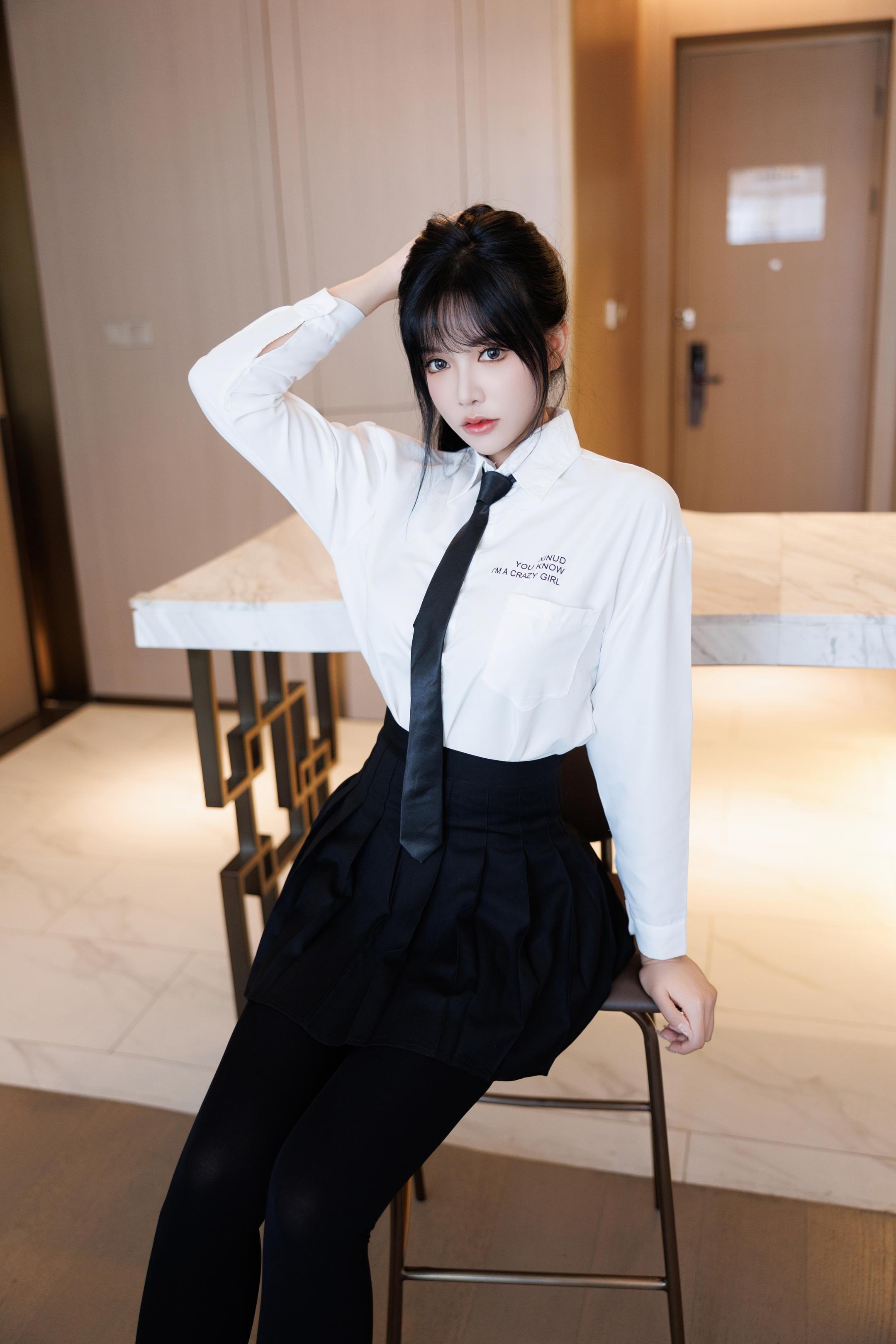 Photos] Nabi - Xiuren.net Student JK Uniform Shoot: Classic School Outfit with Black Stockings, Subtle Contrast Charm Beneath a Pure Appearance 136P