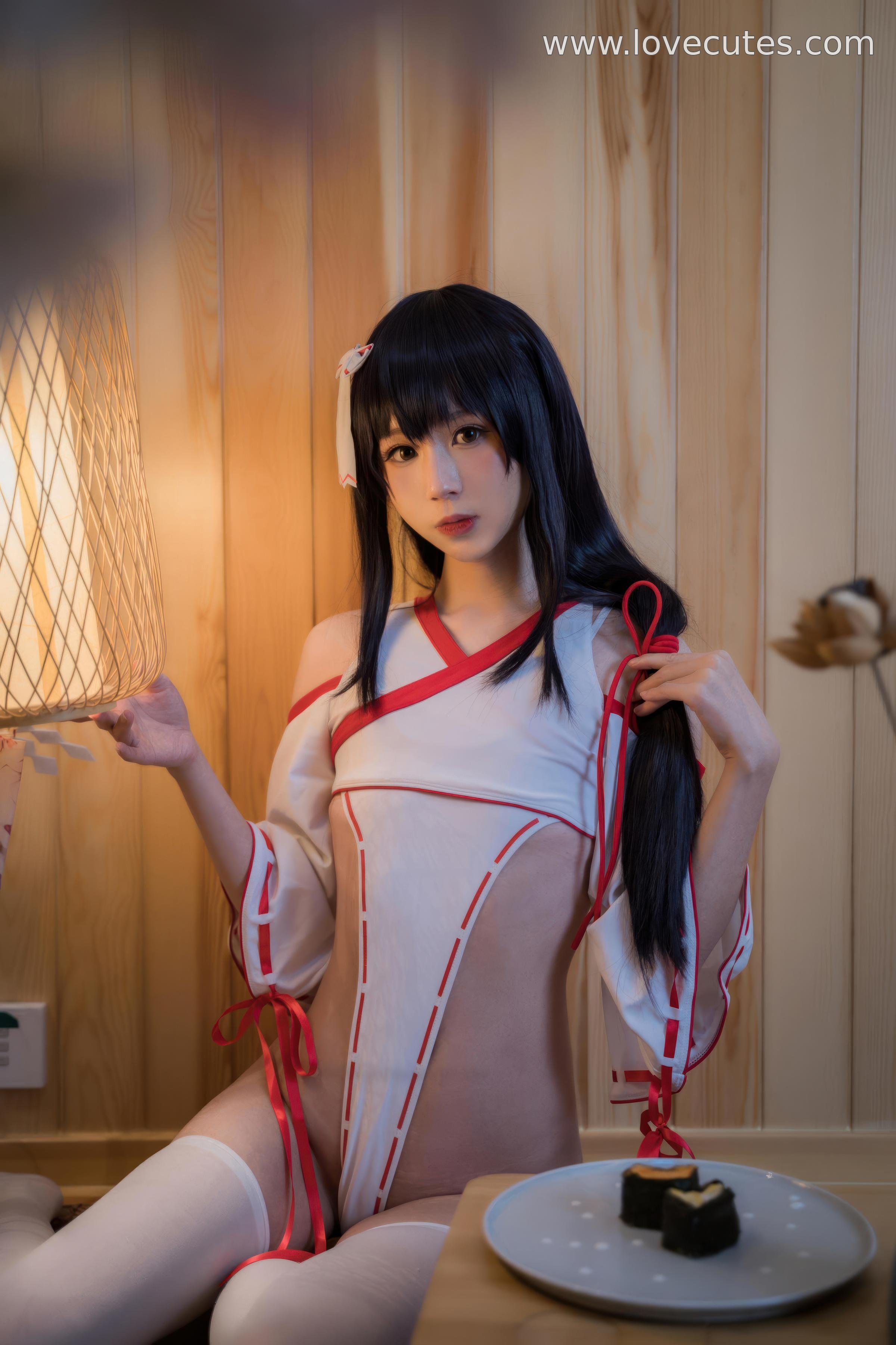 [cosplay] 西园寺南歌 - 妈妈子巫女主题COS：日系巫女造型还原 妈妈子角色的温柔与神秘感并存 30P