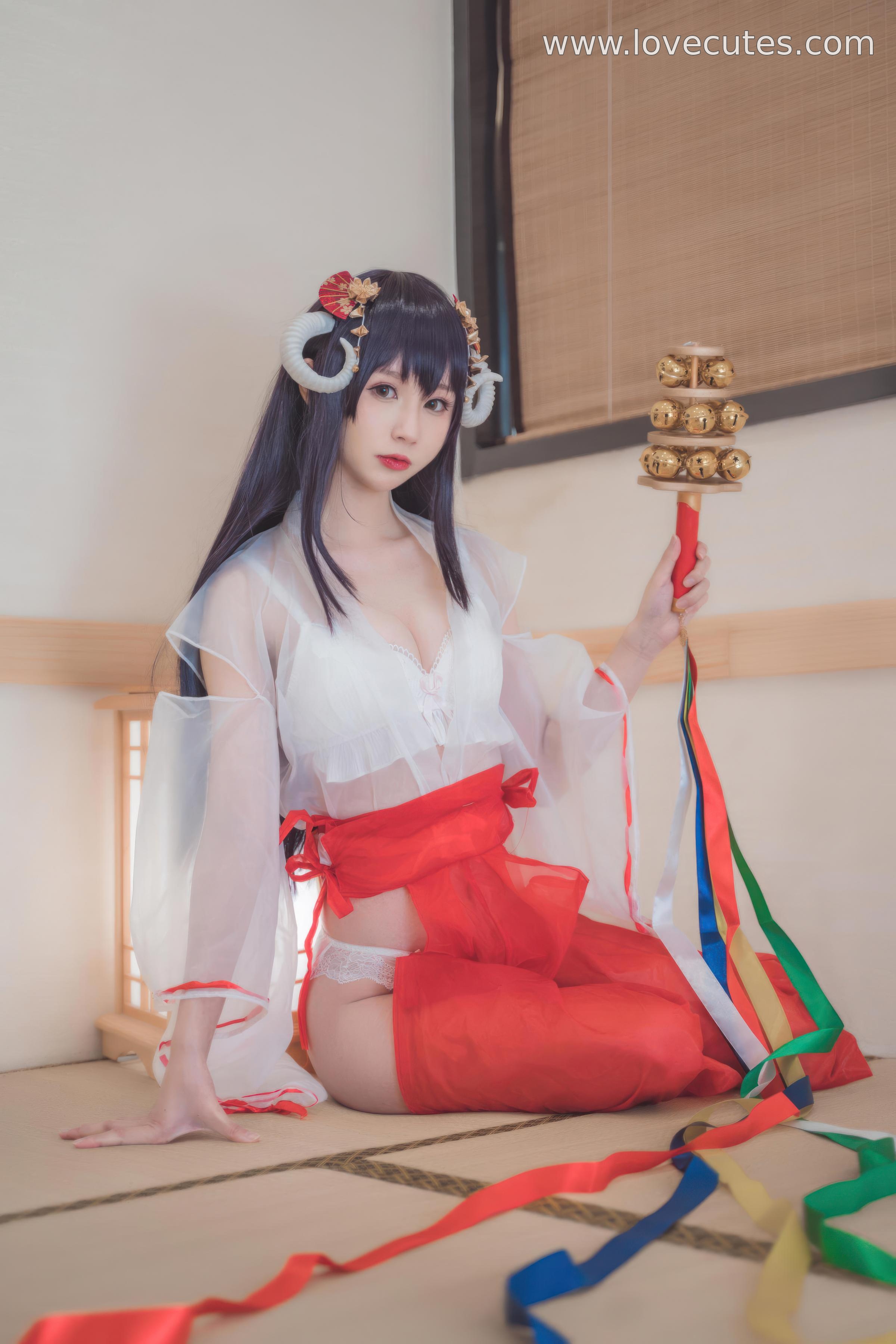 [cosplay] 西园寺南歌 - 透明巫女主题COS：轻薄巫女装与通透材质结合 在日系神社风格中呈现柔美与神秘并存的视觉效果 30P