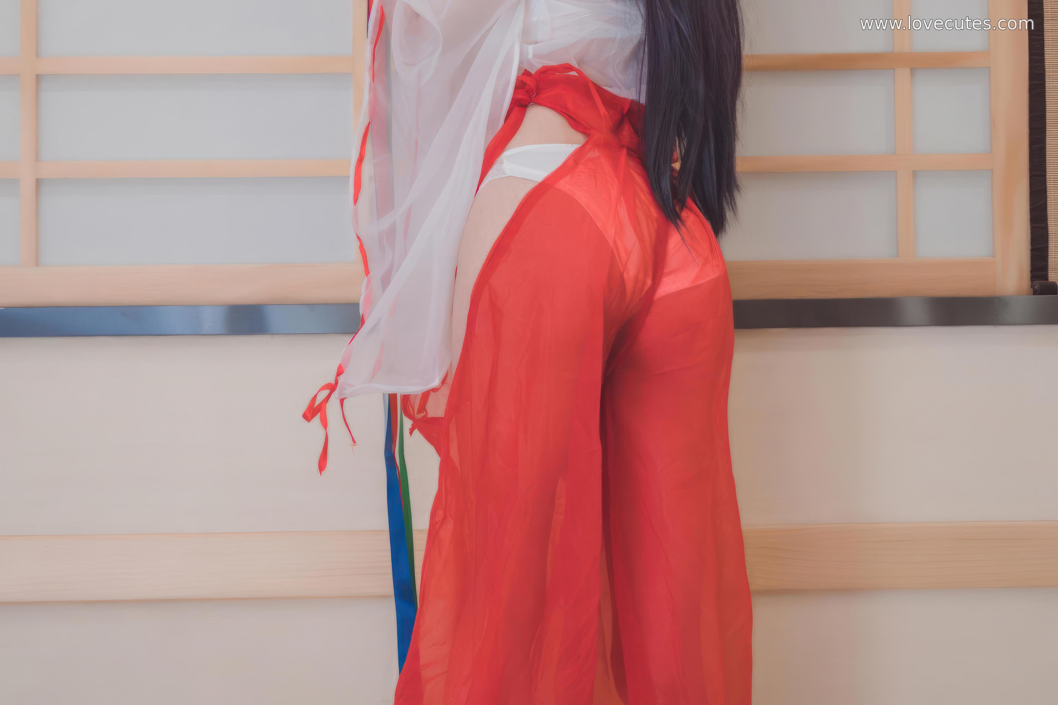 [cosplay] 西园寺南歌 - 透明巫女主题COS：轻薄巫女装与通透材质结合 在日系神社风格中呈现柔美与神秘并存的视觉效果 30P