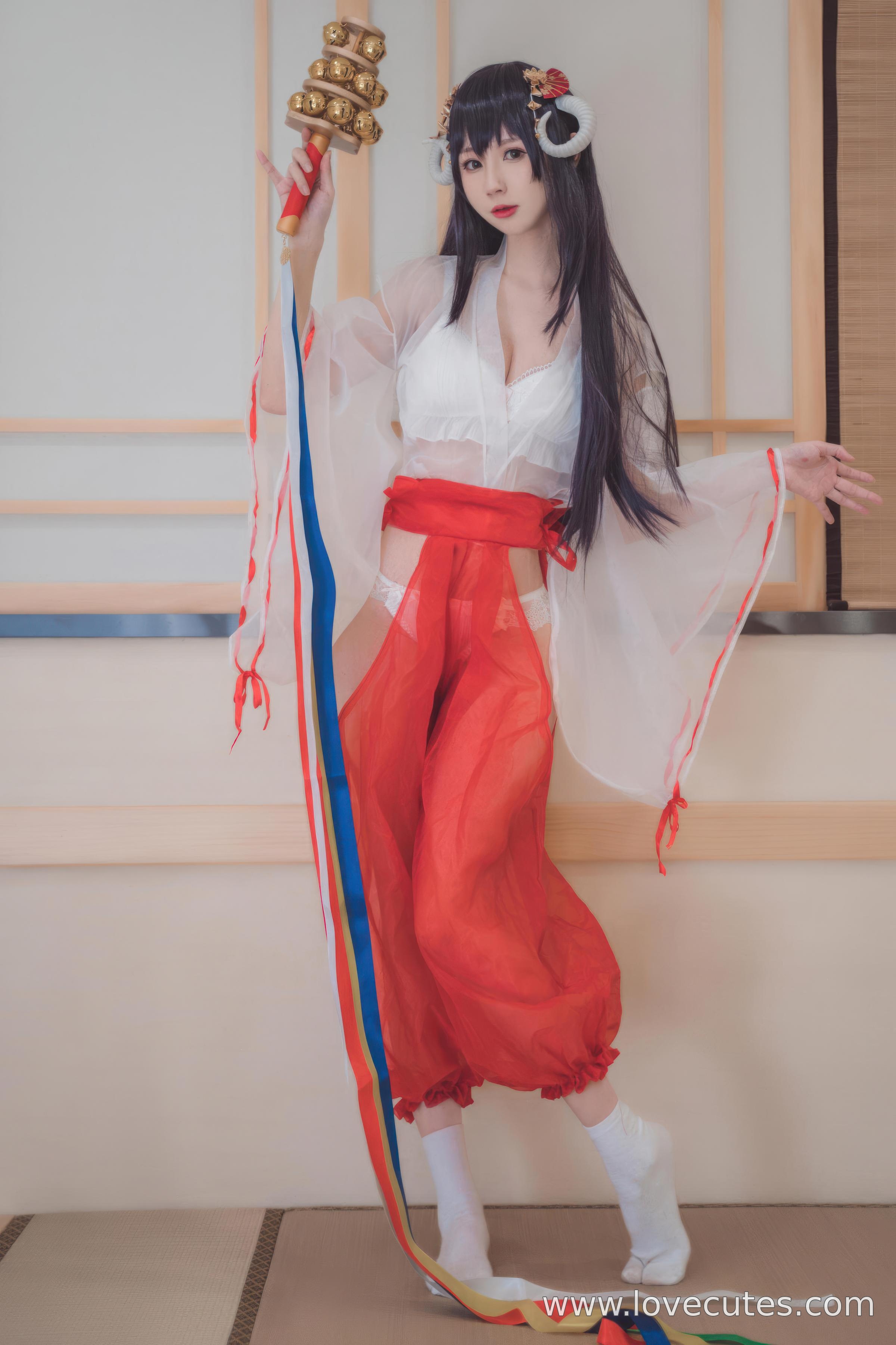 [cosplay] 西园寺南歌 - 透明巫女主题COS：轻薄巫女装与通透材质结合 在日系神社风格中呈现柔美与神秘并存的视觉效果 30P
