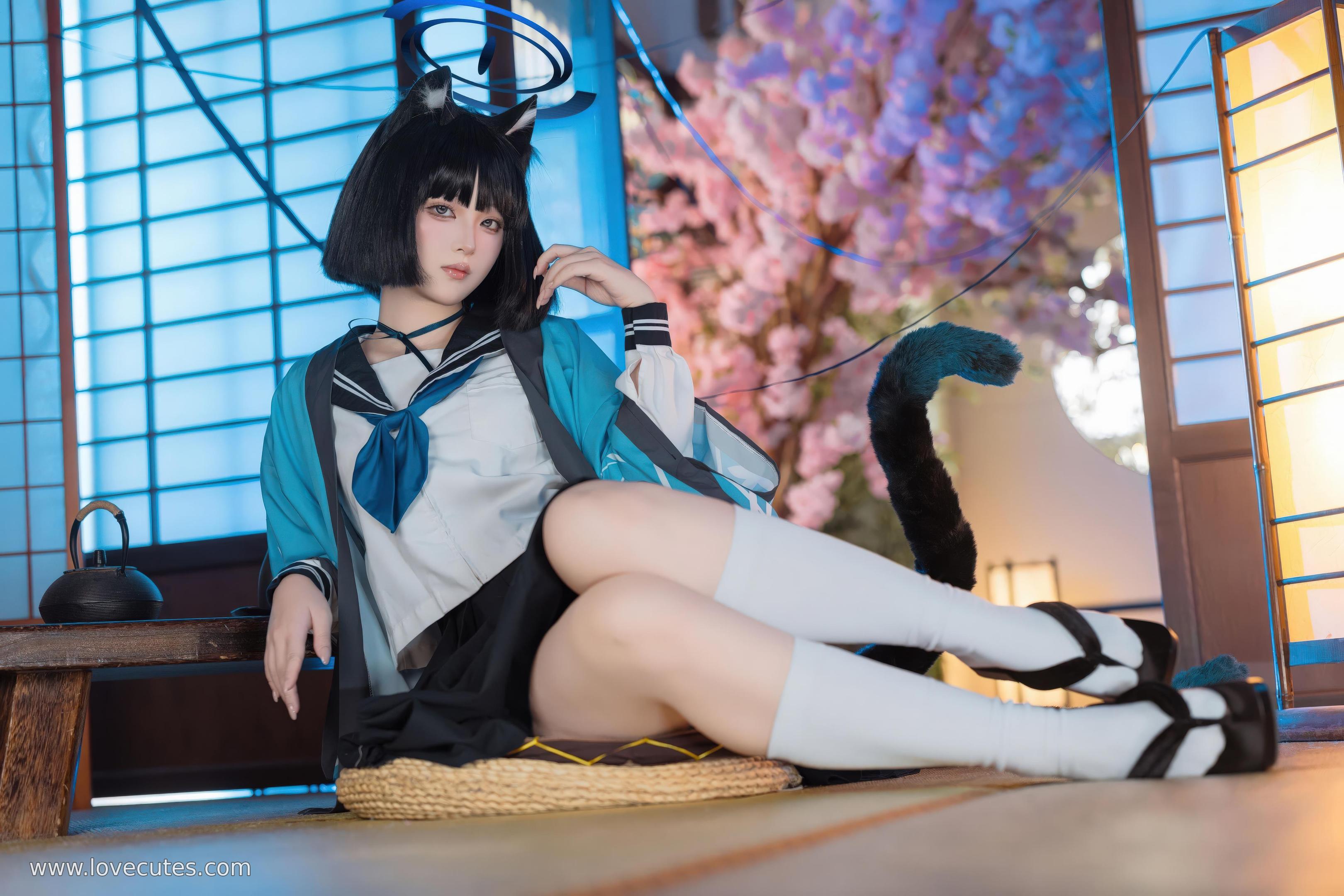 [cosplay] 屿鱼 - 蔚蓝档案 桐生桔梗：学院制服风格的角色还原 清冷气质与身材线条并重呈现 53P