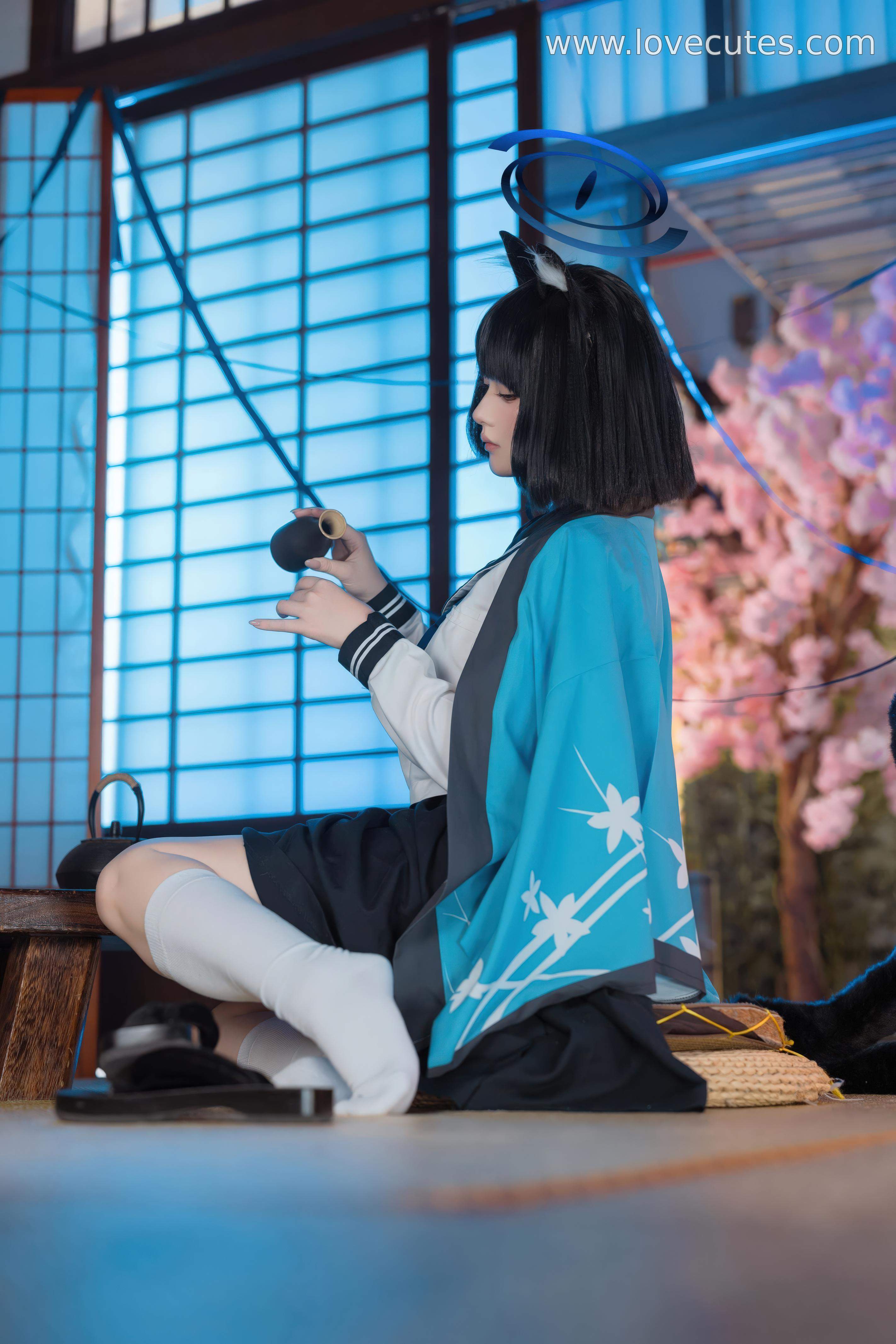 [cosplay] 屿鱼 - 蔚蓝档案 桐生桔梗：学院制服风格的角色还原 清冷气质与身材线条并重呈现 53P