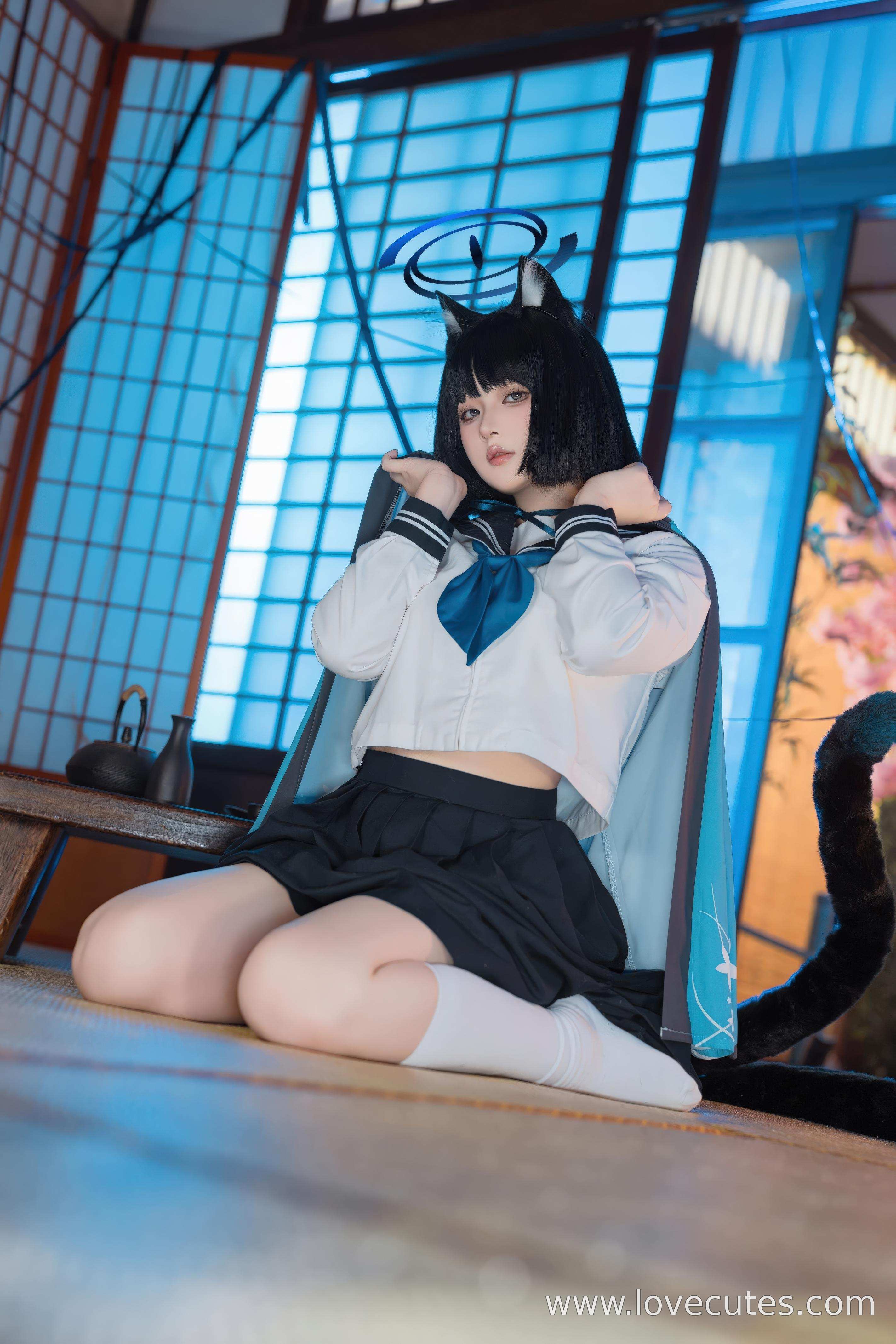 [cosplay] 屿鱼 - 蔚蓝档案 桐生桔梗：学院制服风格的角色还原 清冷气质与身材线条并重呈现 53P