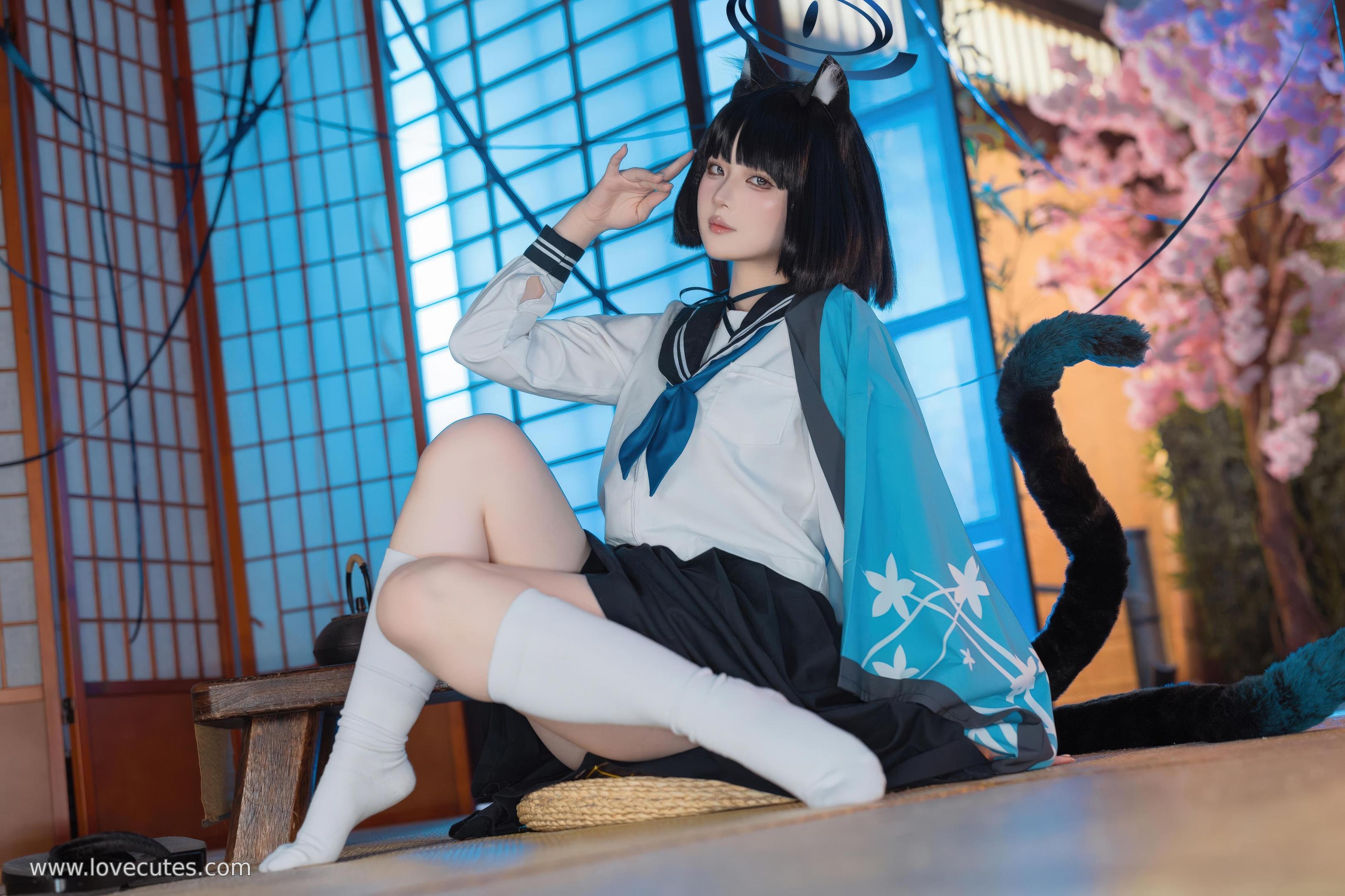 [cosplay] 屿鱼 - 蔚蓝档案 桐生桔梗：学院制服风格的角色还原 清冷气质与身材线条并重呈现 53P