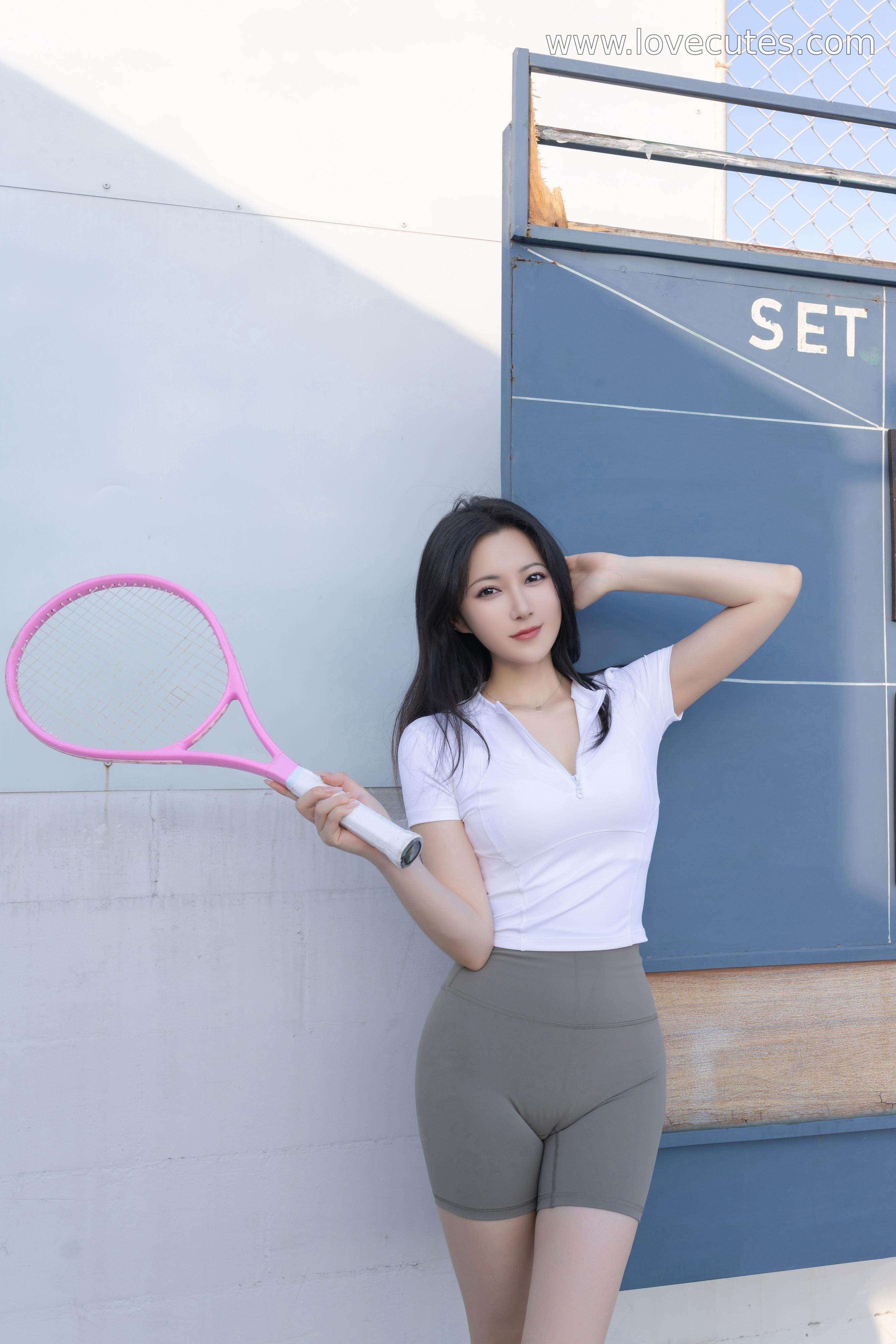 Model] Caviar Fish - Tennis Court: Private Sports Shoot with Sexy Contrast in Leggings and Lingerie, Alluring Atmosphere 120P