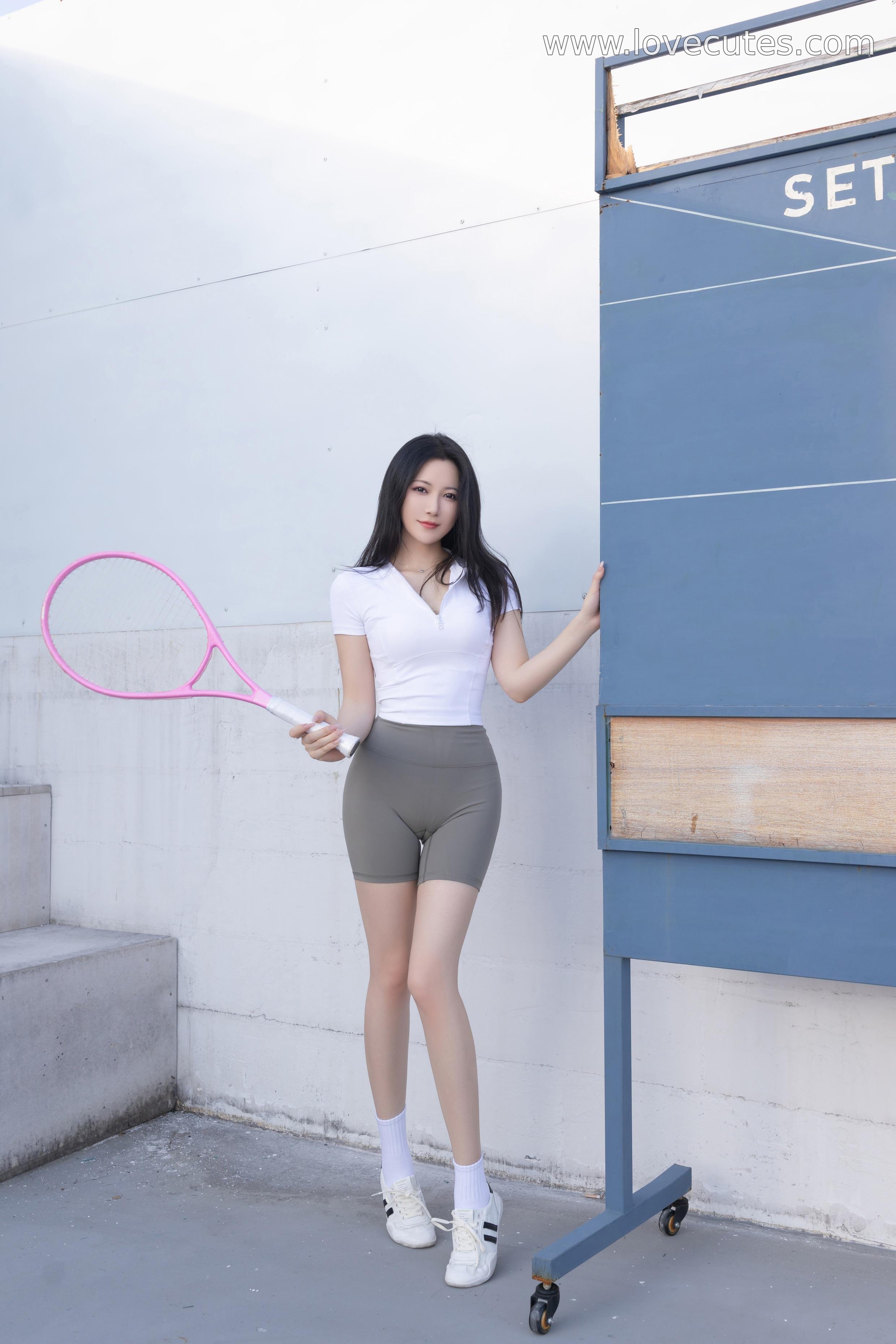 Model] Caviar Fish - Tennis Court: Private Sports Shoot with Sexy Contrast in Leggings and Lingerie, Alluring Atmosphere 120P