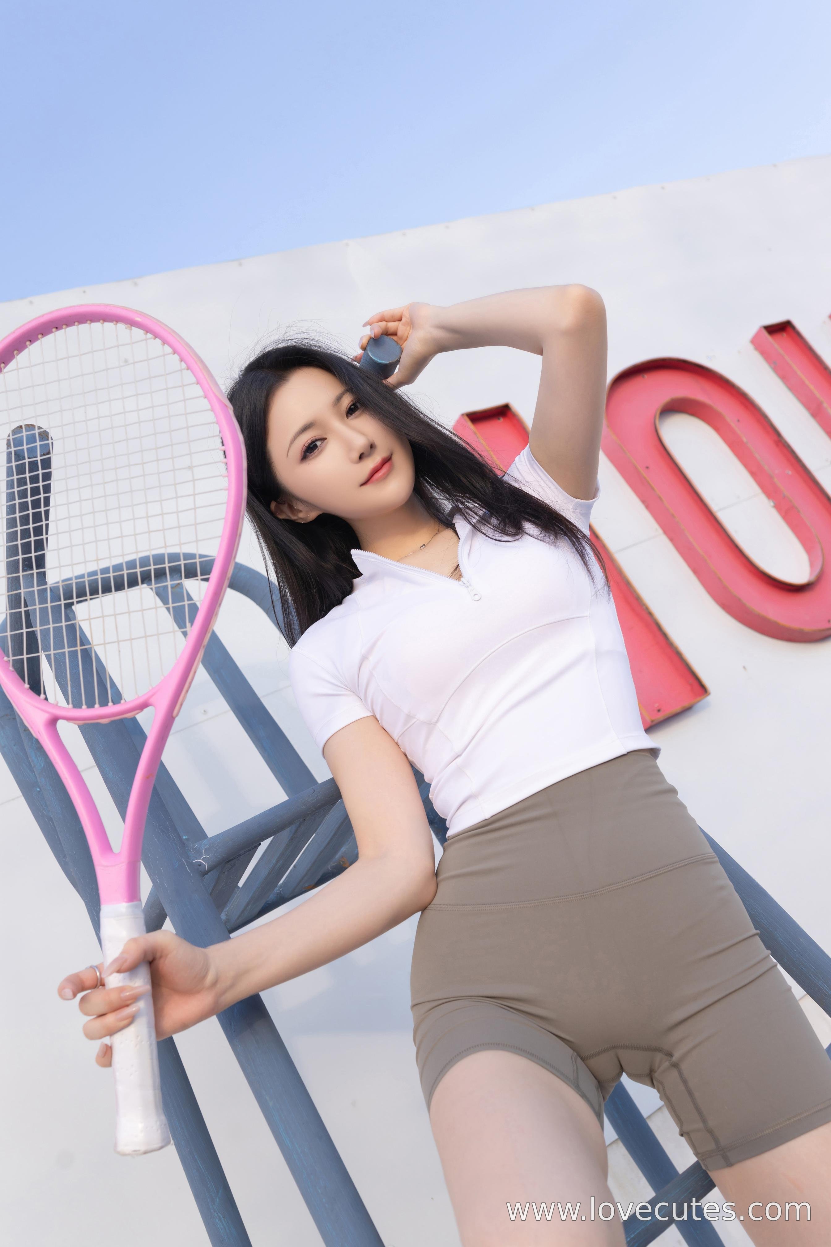 Model] Caviar Fish - Tennis Court: Private Sports Shoot with Sexy Contrast in Leggings and Lingerie, Alluring Atmosphere 120P