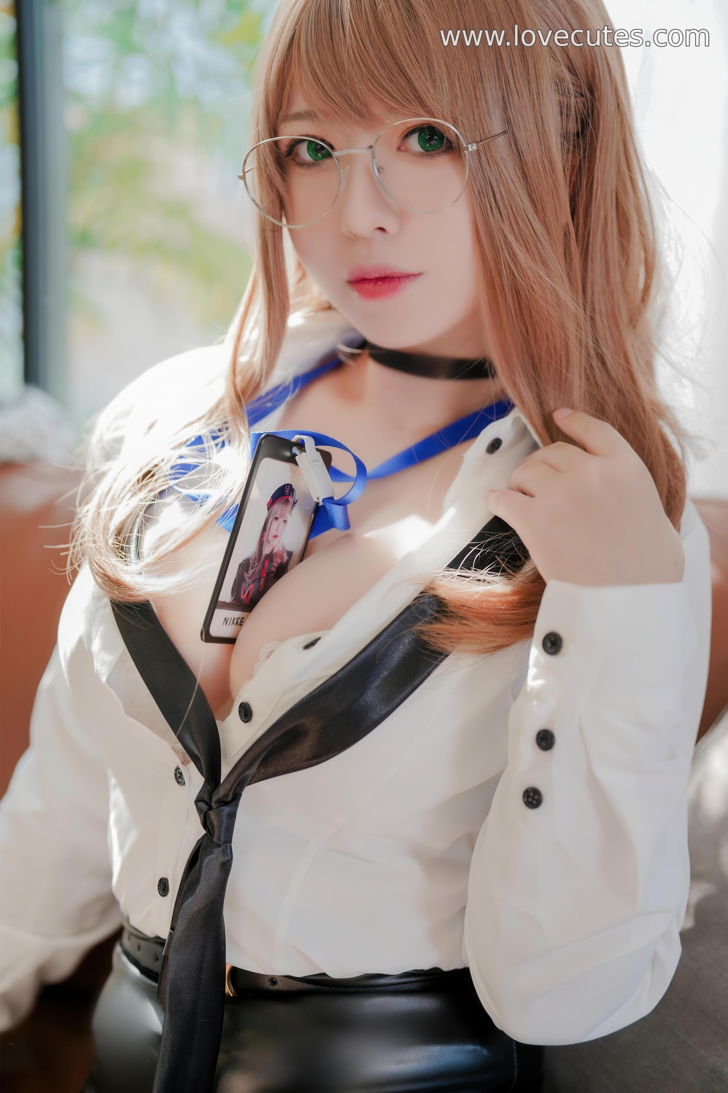 半半子 NIKKE艾瑪秘書 Cosplay 76P