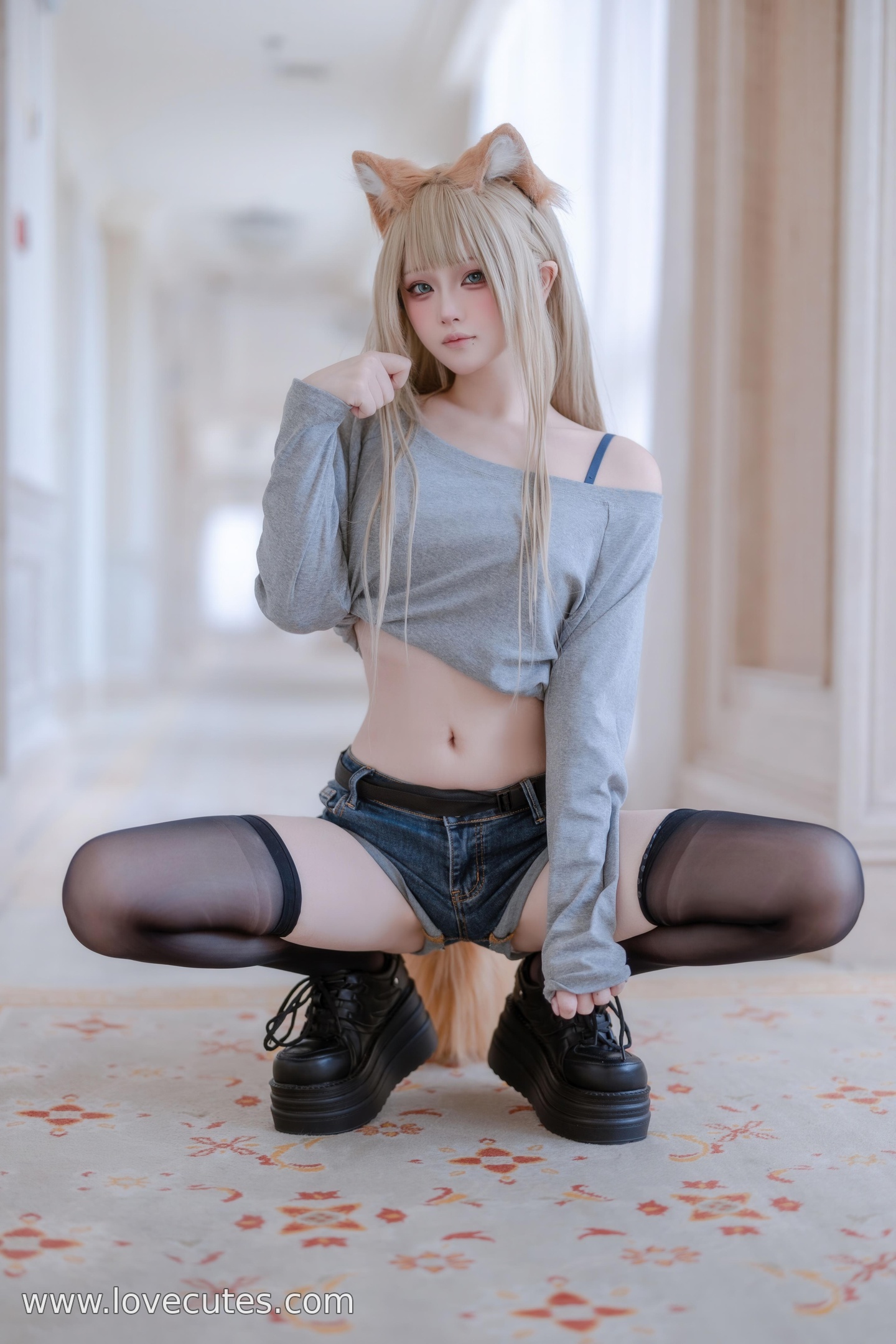 [cosplay] 屿鱼 - T1：黑丝配牛仔短裤的日常系少女风 镜头干净利落 甜酷反差感 54P