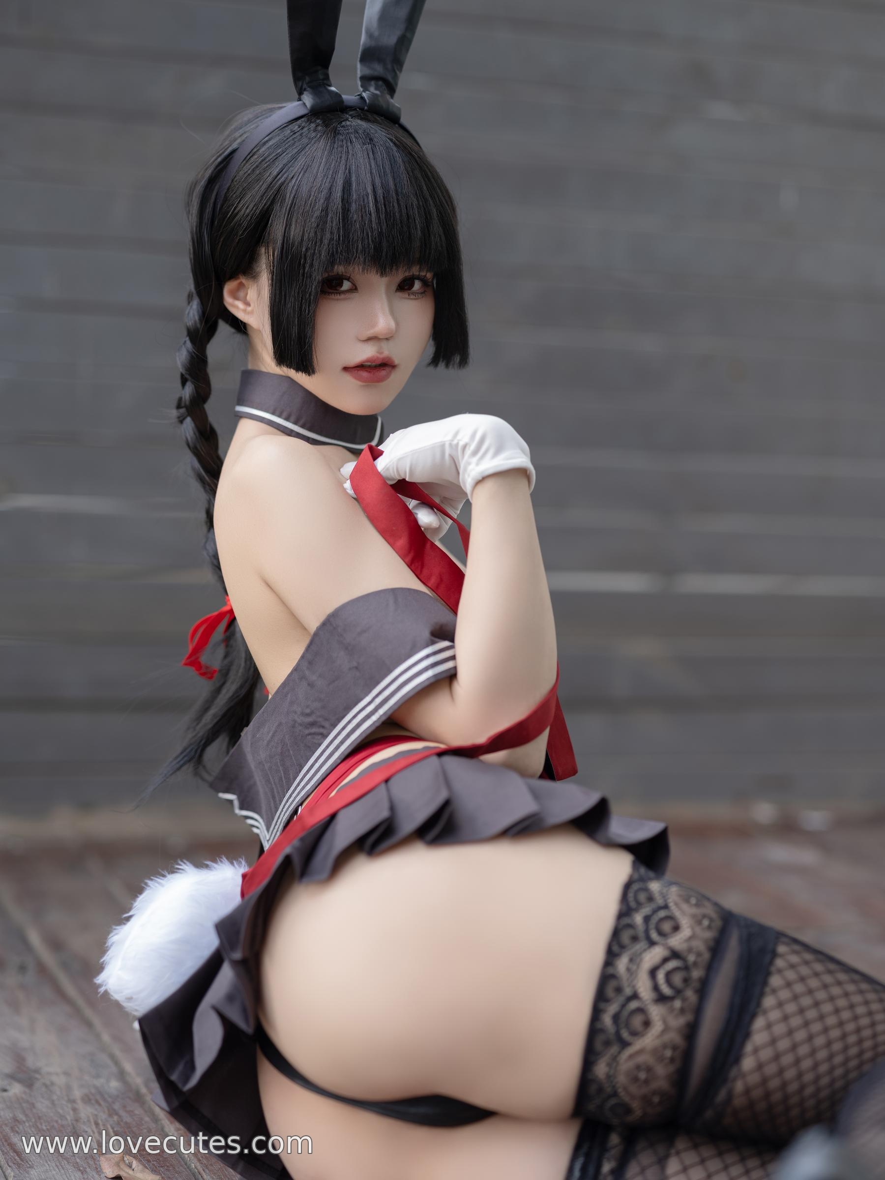 [cosplay] 小仓千代w - 卯月桃子：制服主题风格写真 造型元素突出 氛围感镜头 44P