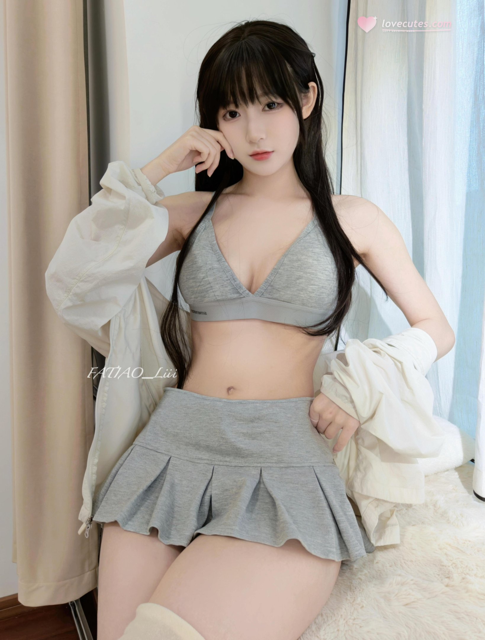 [写真] 发条少女(迷之呆梨) - 超短裙：短裙造型利落又俏皮 少女感里带点性感氛围 18P1V