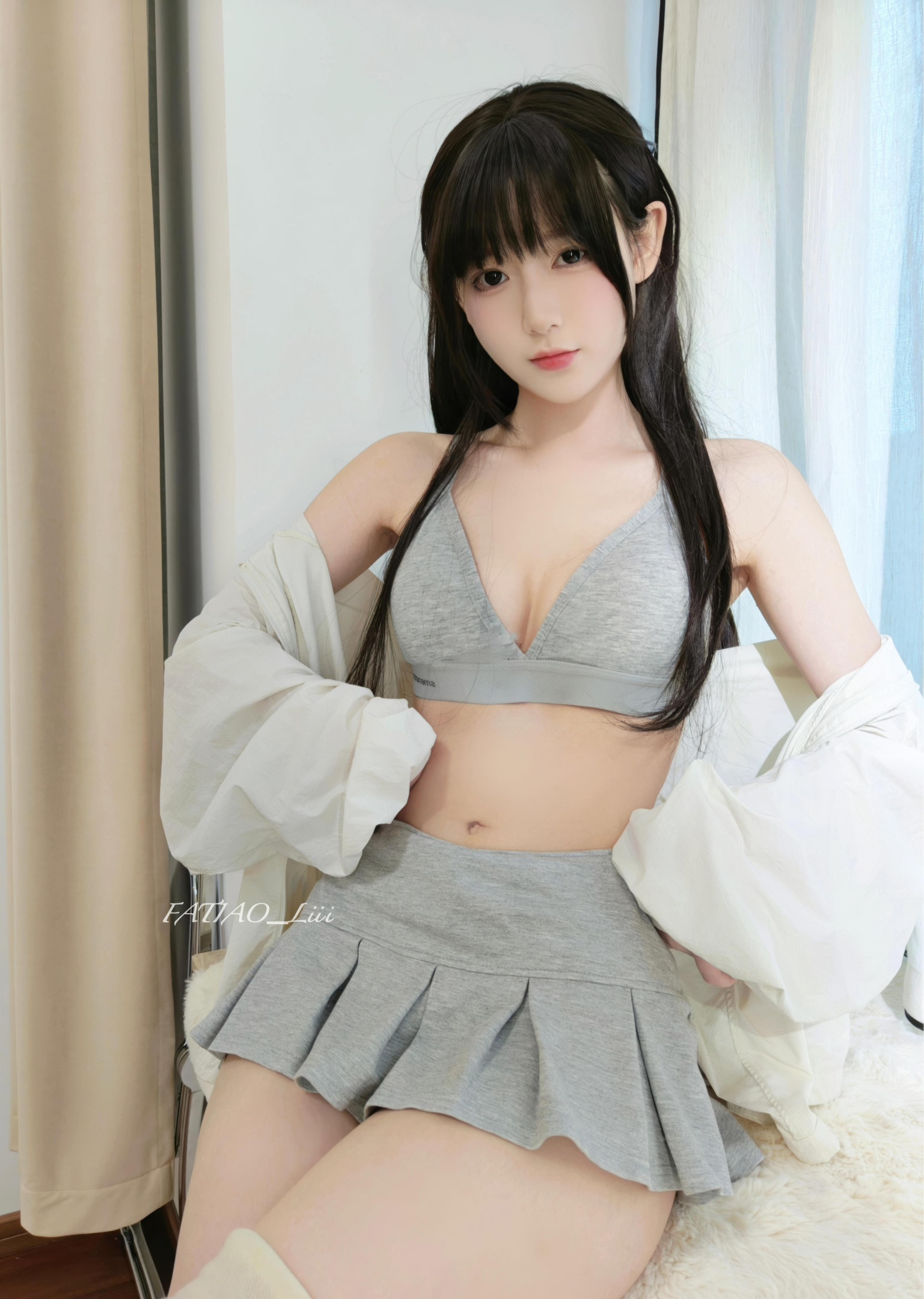 [写真] 发条少女(迷之呆梨) - 超短裙：短裙造型利落又俏皮 少女感里带点性感氛围 18P1V
