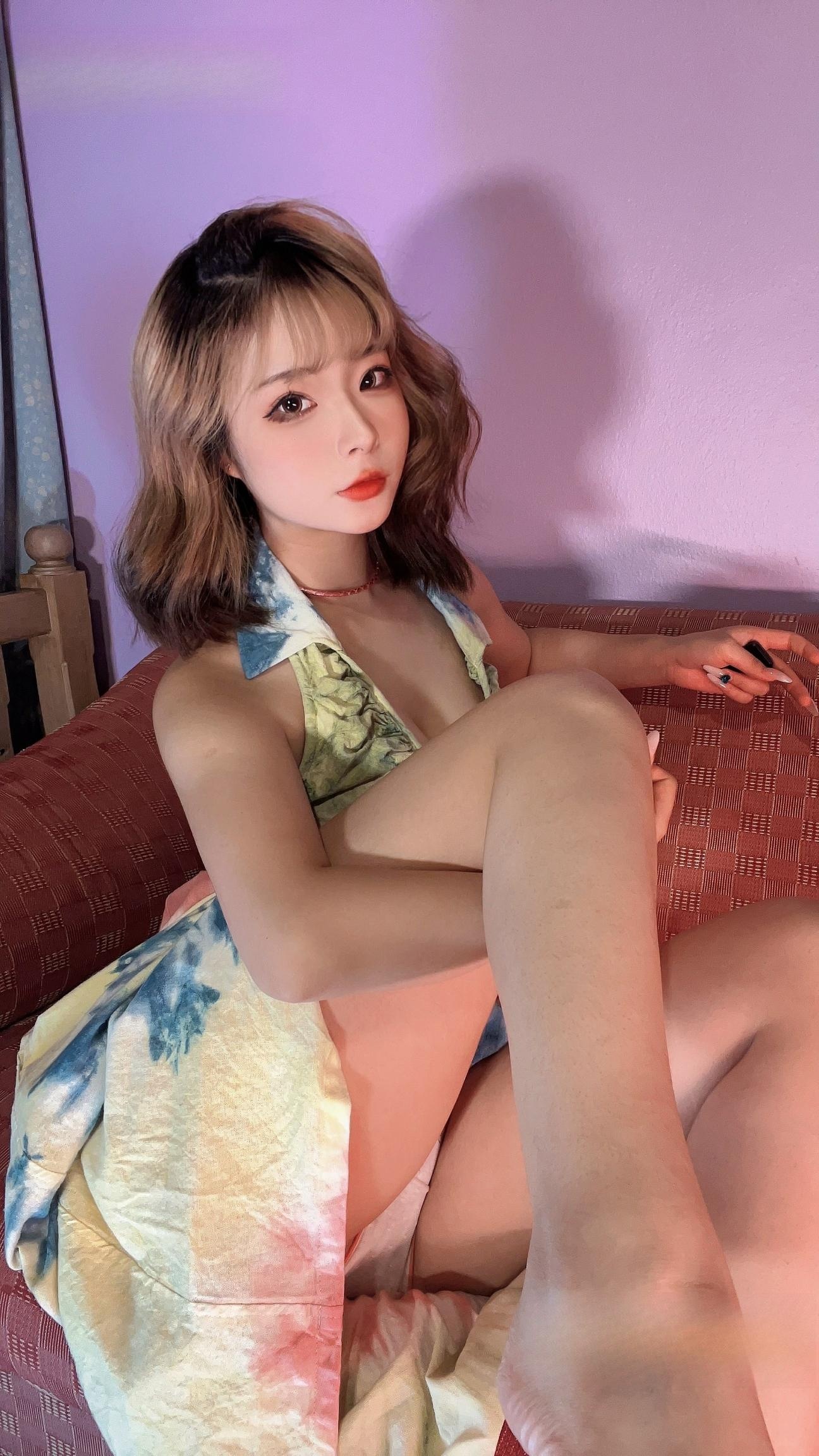 [私房] yuuhui玉汇 - 哈密瓜：甜系主题氛围带点俏皮 贴身镜头很撩 美乳曲线表现很抓眼 38P3V