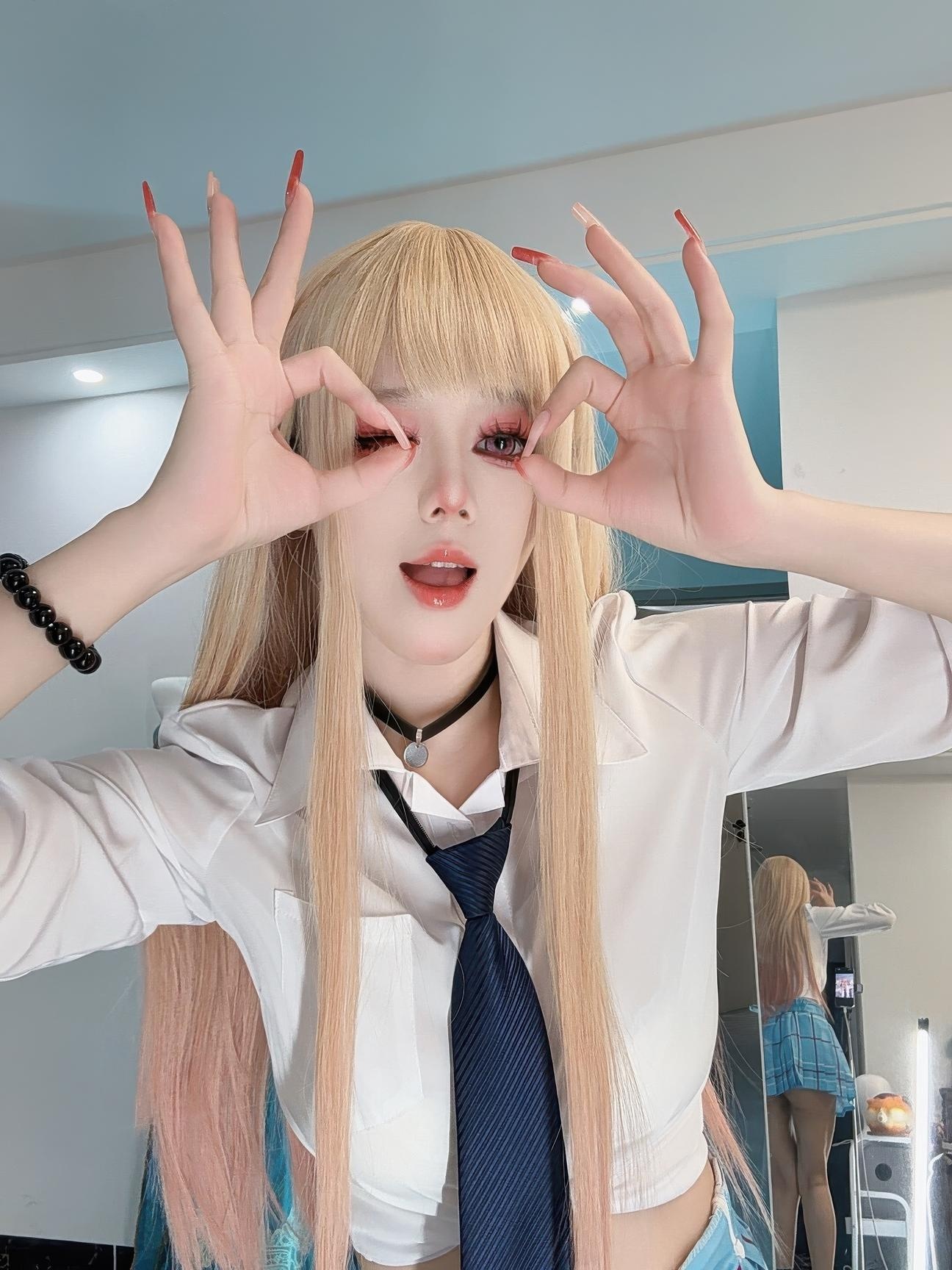 [cosplay] 九言 - 喜多川海梦：JK制服与内衣造型切换 甜辣还原度在线 美乳曲线很吸睛 58P5V