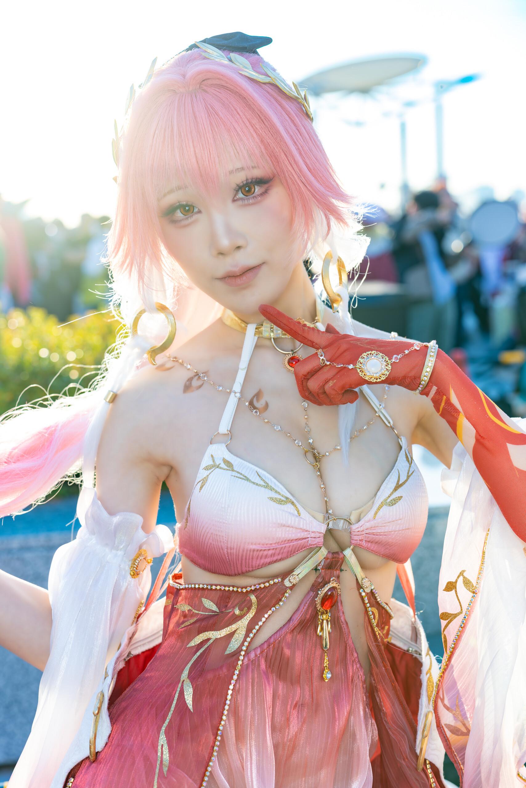 [cosplay] 水淼Aqua - 鸣潮长离C107场照：展会实拍氛围很有现场感 角色气场在线 29P