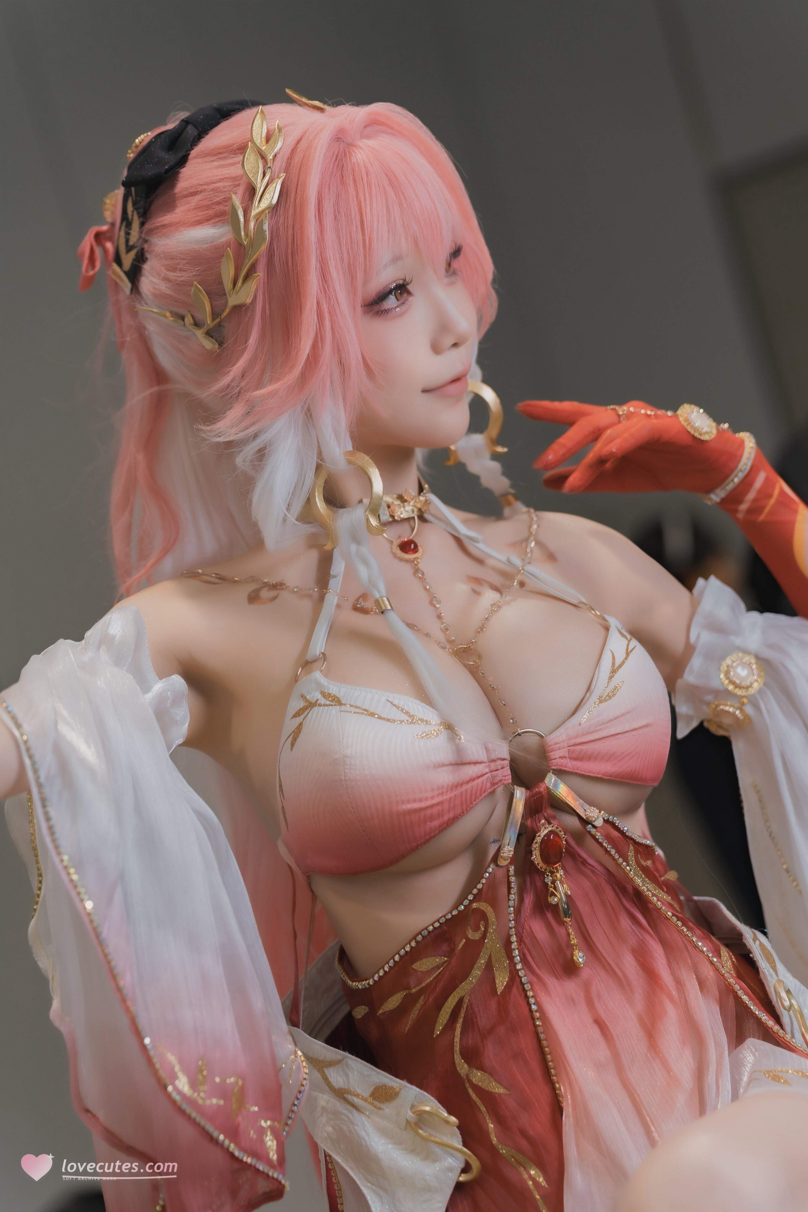 [cosplay] 水淼Aqua - 鸣潮长离C107场照：展会实拍氛围很有现场感 角色气场在线 29P