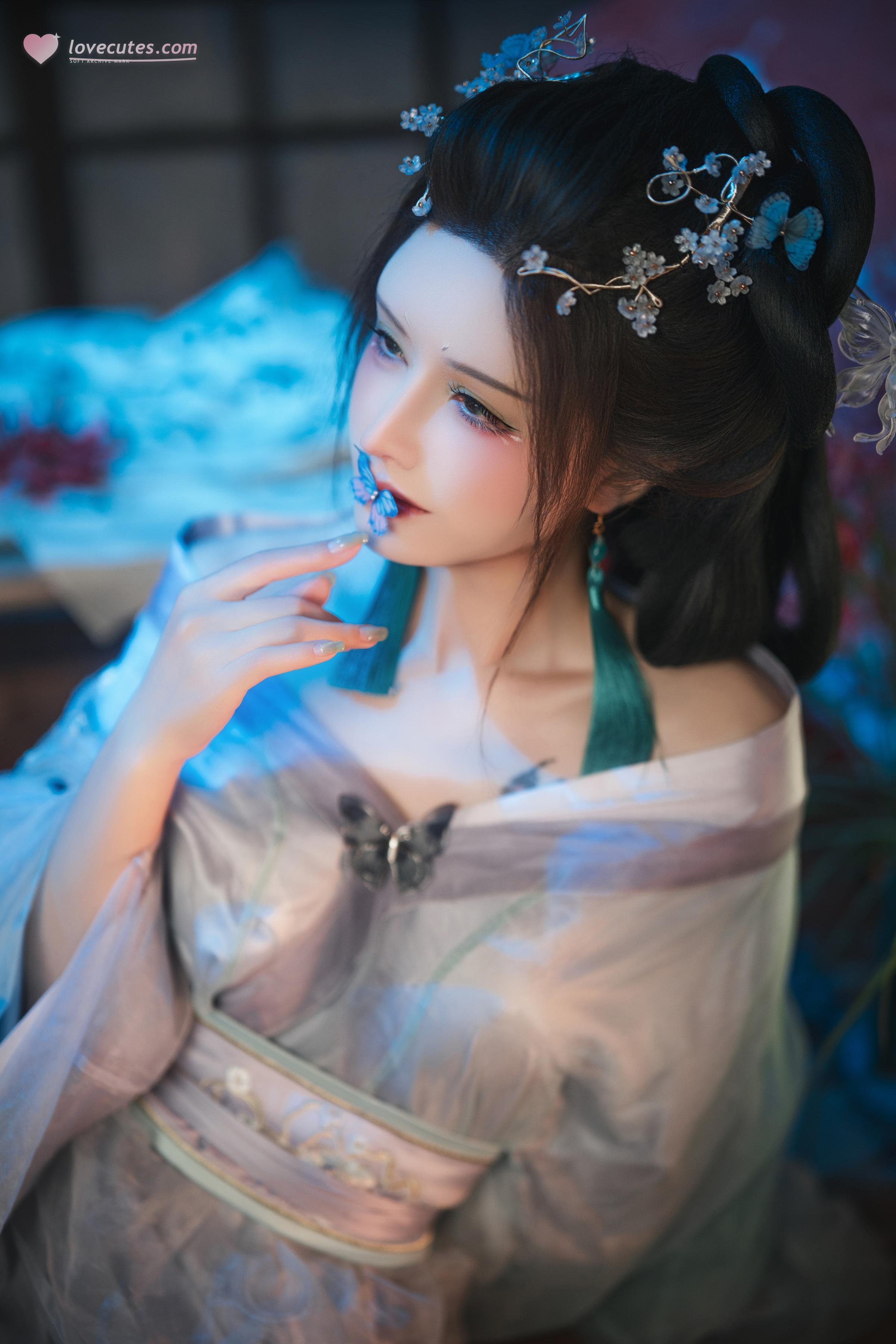 [cosplay] 鹿八岁 - 碎蝶梦：唯美古装的柔光氛围很梦幻 镜头表现更大胆 美腿美乳细节都很抓眼 195P1V