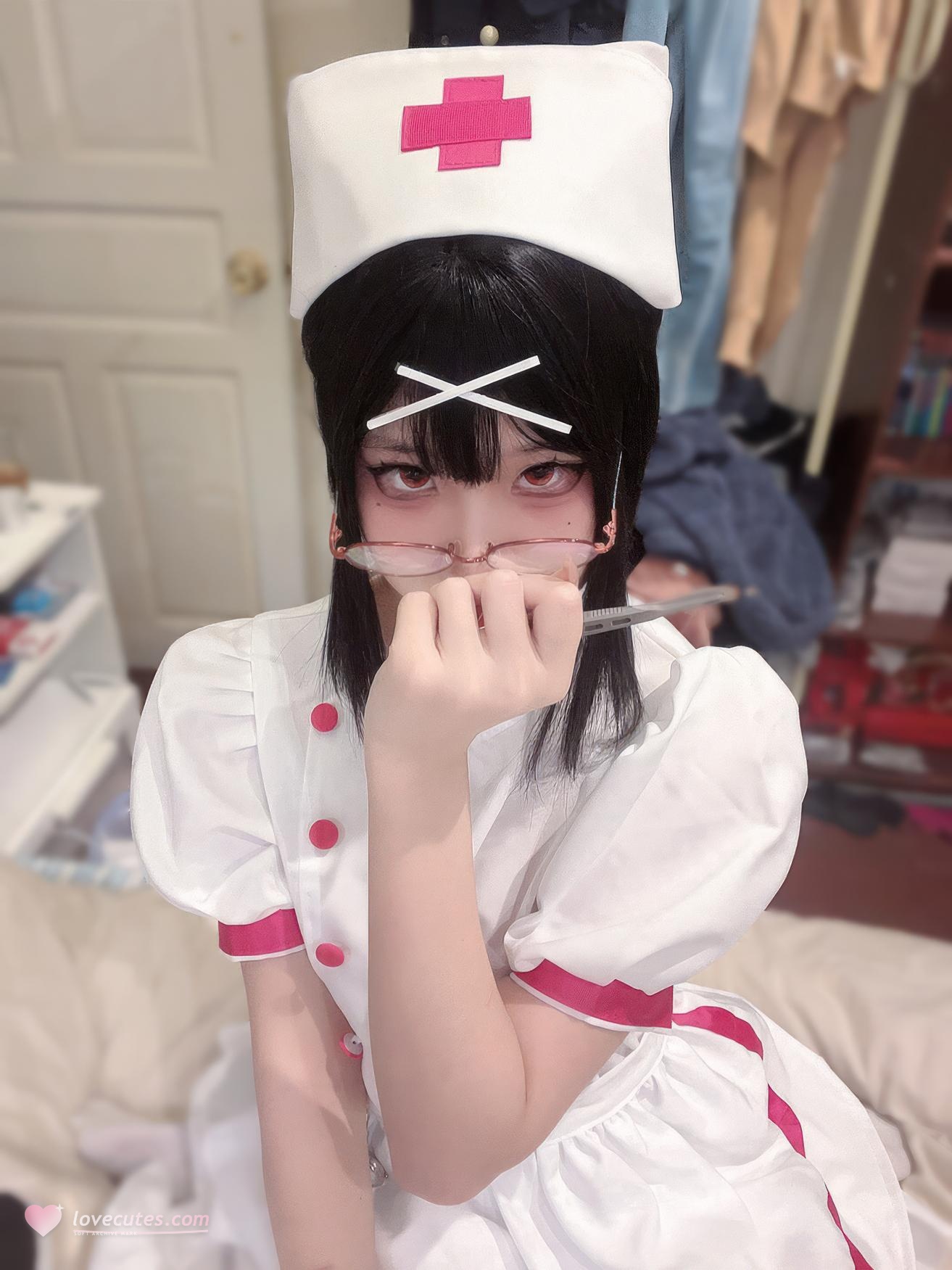[cosplay] 清水凪 - 夜勤小护士：白丝眼镜护士造型 夜班氛围感下的清纯制服风 31P