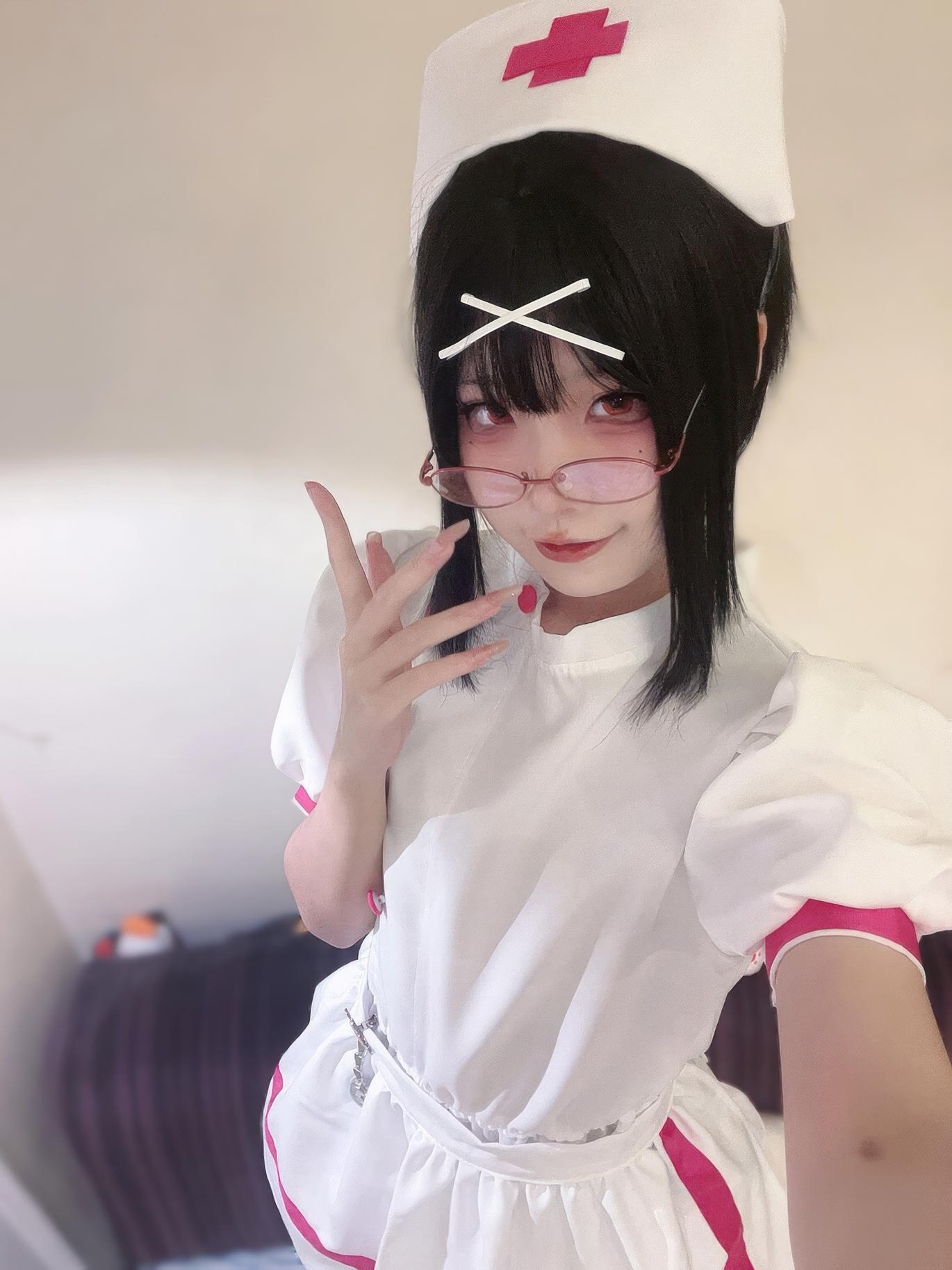 [cosplay] 清水凪 - 夜勤小护士：白丝眼镜护士造型 夜班氛围感下的清纯制服风 31P